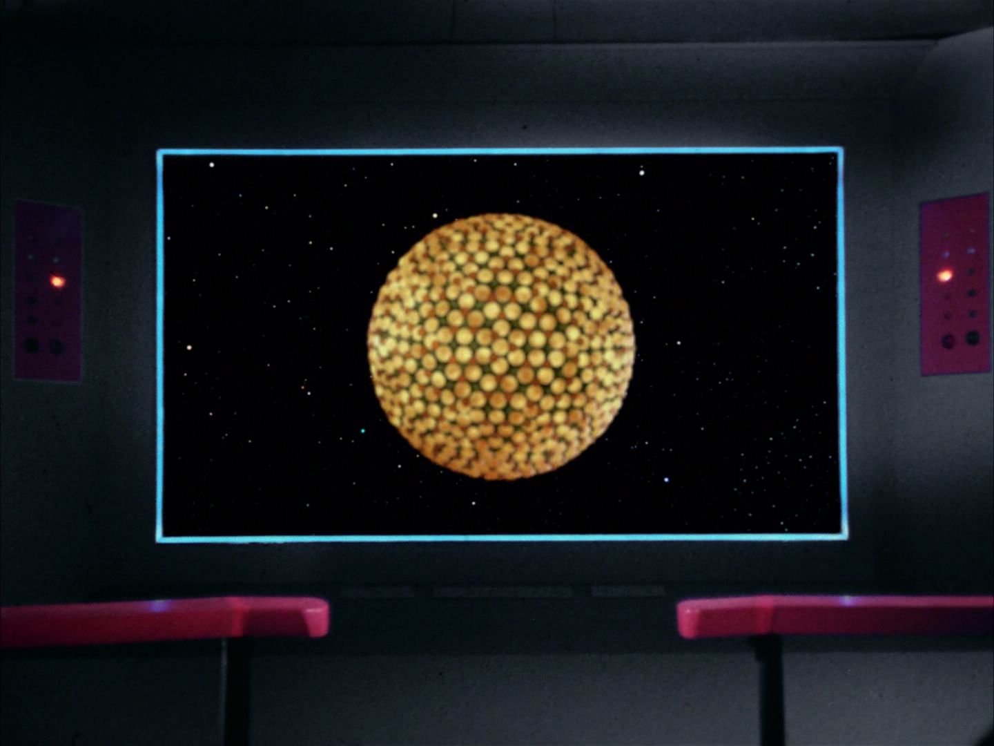 ariane179254_StarTrek_1x10_TheCorbomiteManouver-NewEffects_1137.jpg