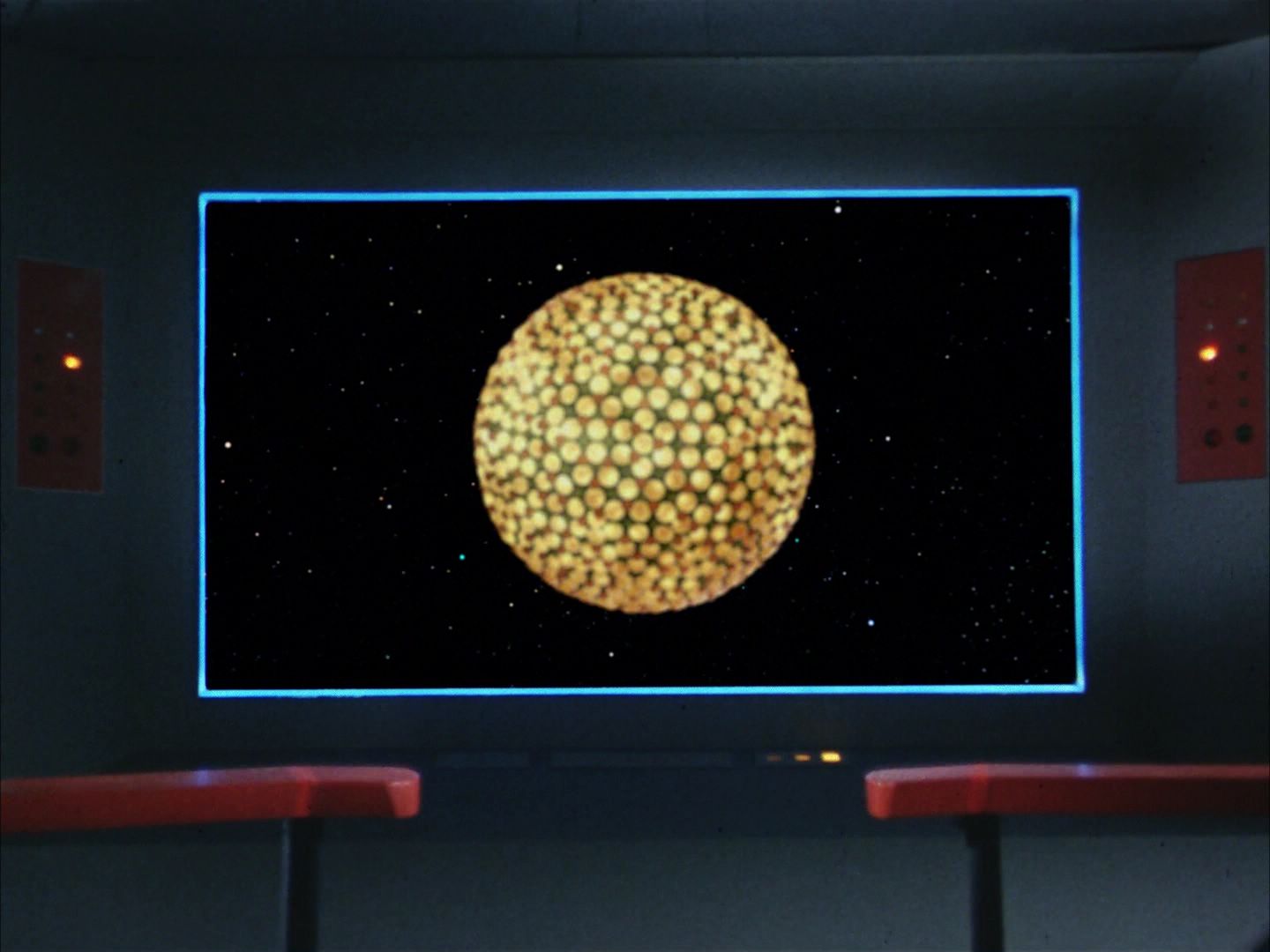ariane179254_StarTrek_1x10_TheCorbomiteManouver-NewEffects_1205.jpg