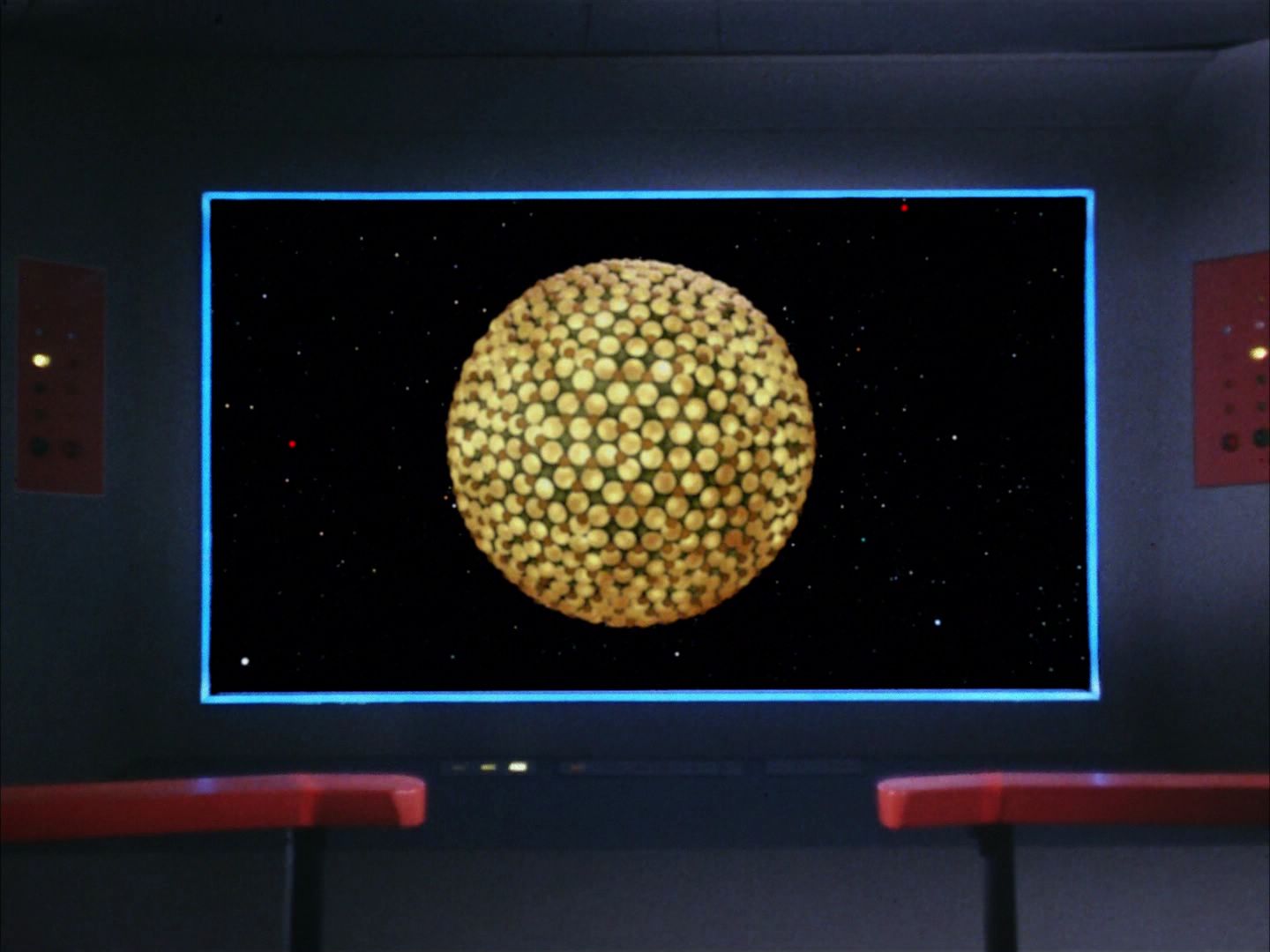 ariane179254_StarTrek_1x10_TheCorbomiteManouver-NewEffects_1226.jpg