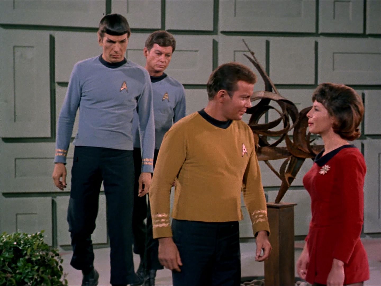 ariane179254_StarTrek_1x11_TheMenageriePart1_0040.jpg