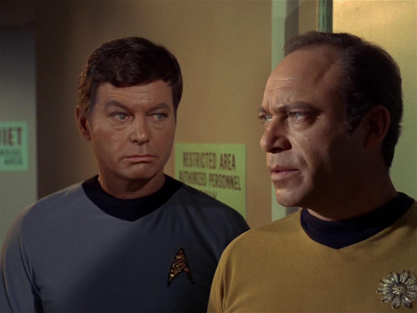 ariane179254_StarTrek_1x11_TheMenageriePart1_0141.jpg