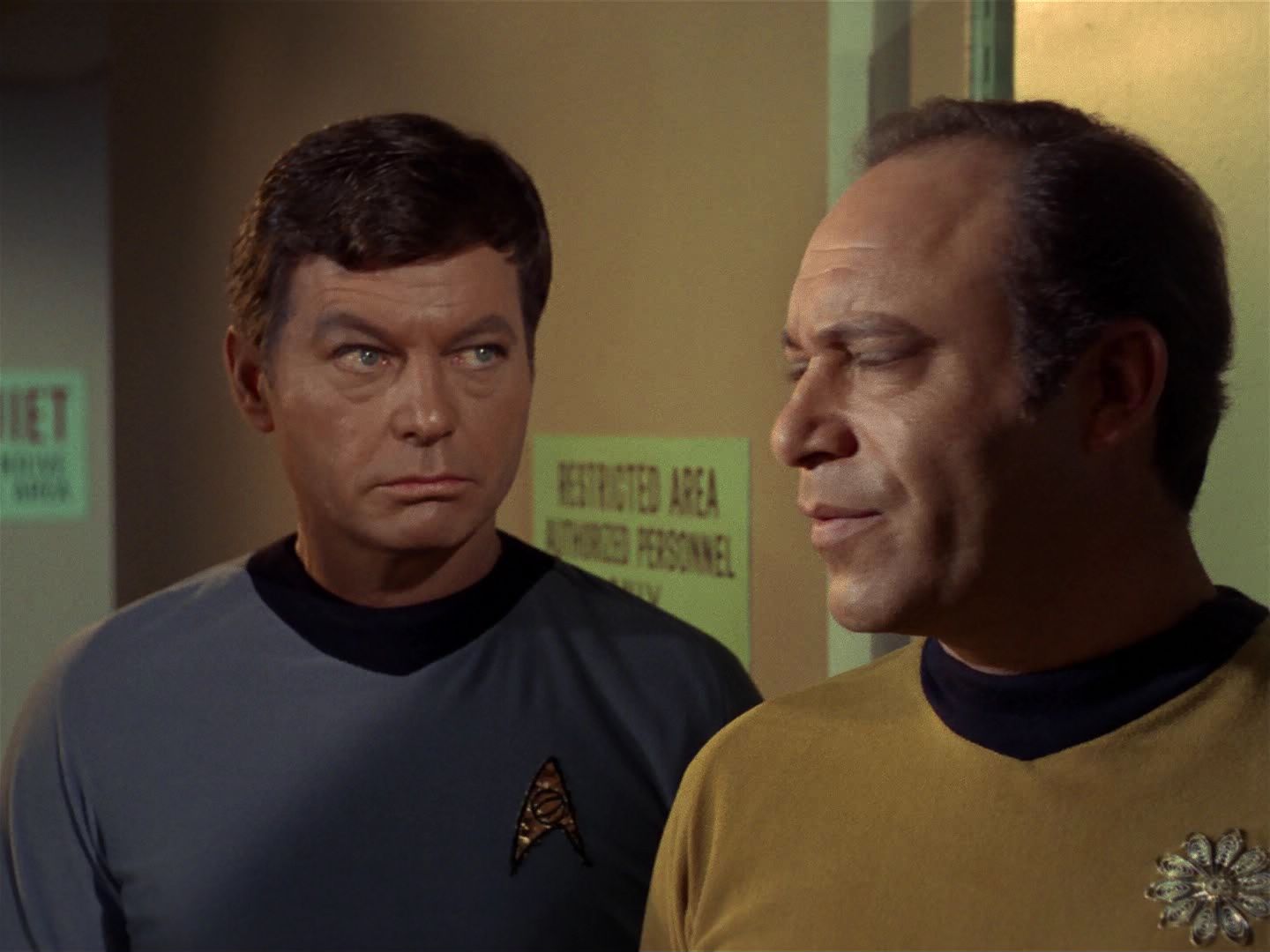 ariane179254_StarTrek_1x11_TheMenageriePart1_0142.jpg