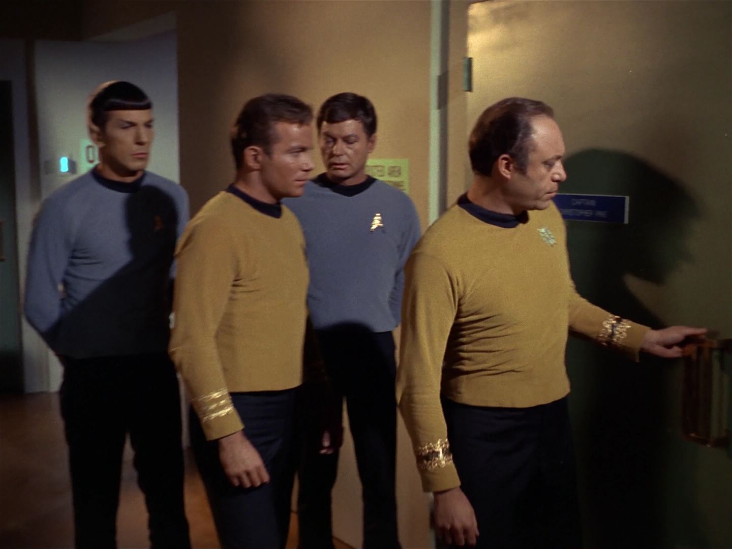 ariane179254_StarTrek_1x11_TheMenageriePart1_0159.jpg