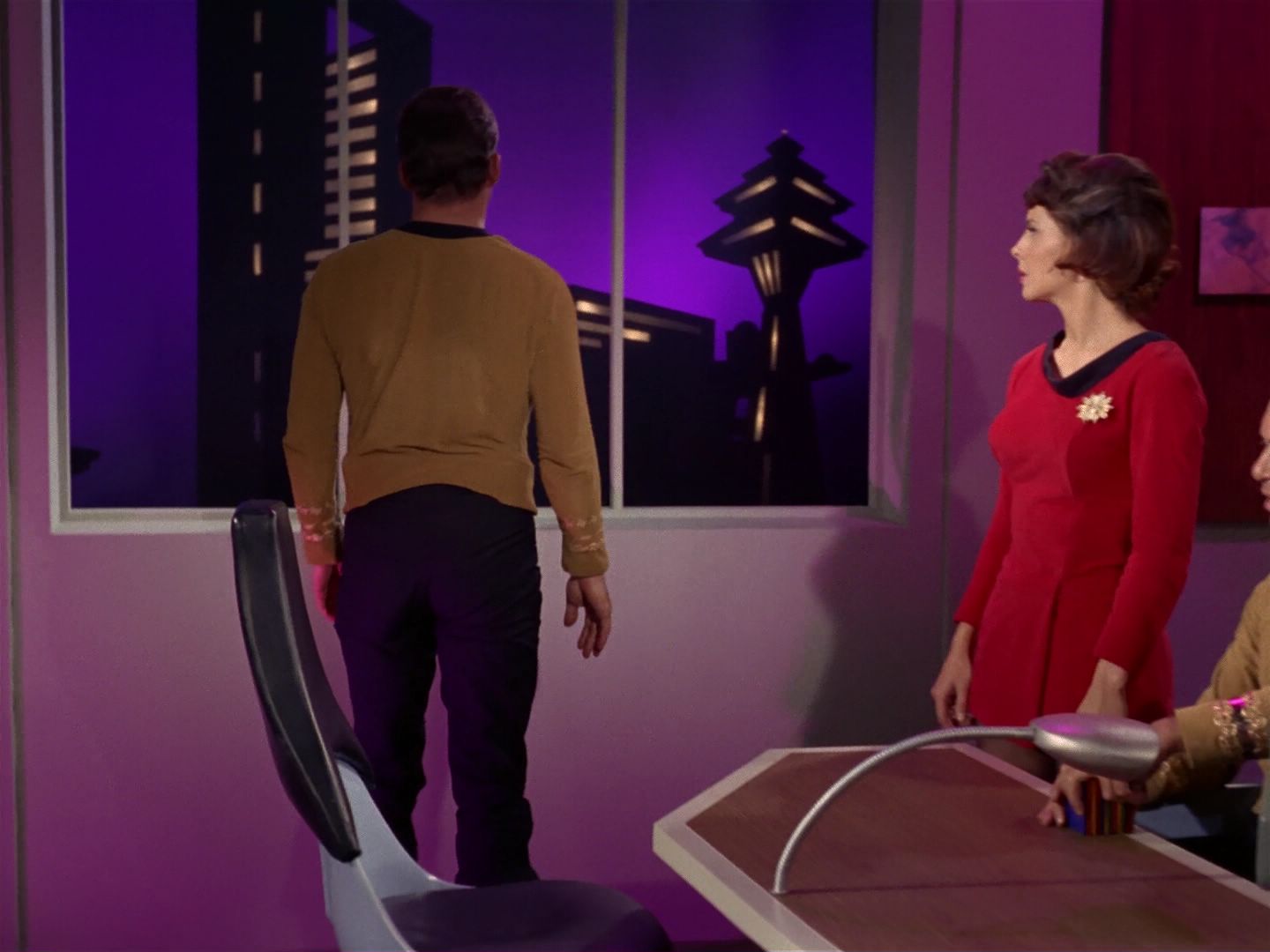 ariane179254_StarTrek_1x11_TheMenageriePart1_0616.jpg