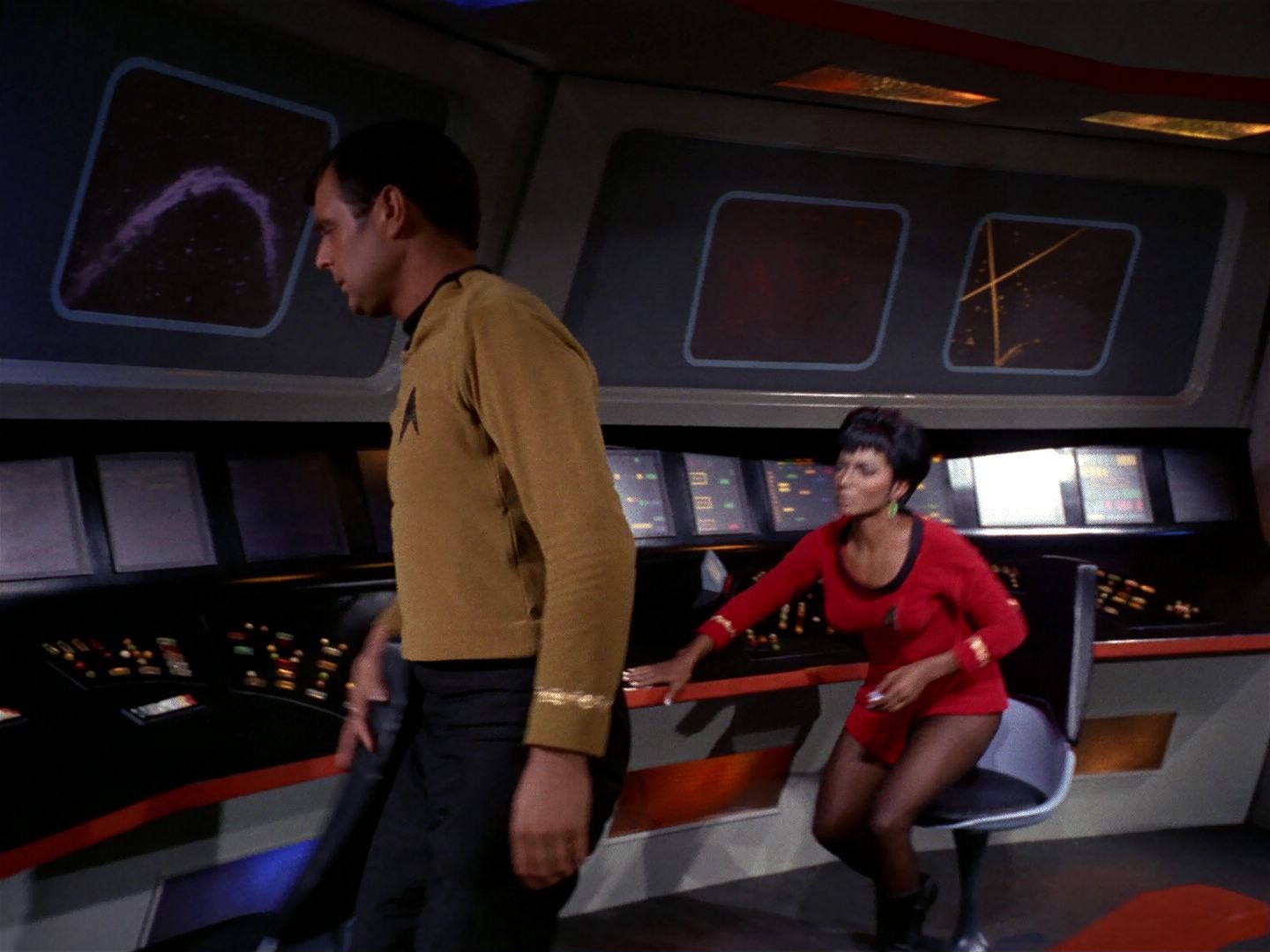 ariane179254_StarTrek_1x11_TheMenageriePart1_0698.jpg