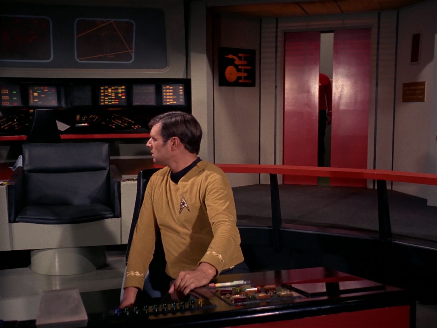 ariane179254_StarTrek_1x11_TheMenageriePart1_1614.jpg