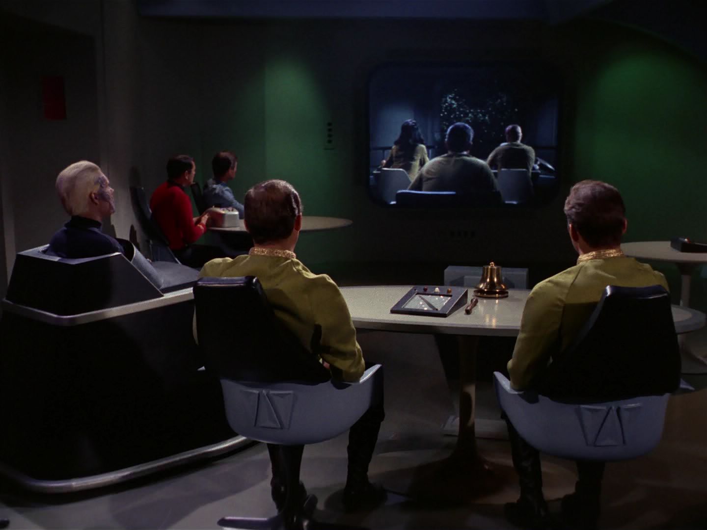 ariane179254_StarTrek_1x11_TheMenageriePart1_1994.jpg