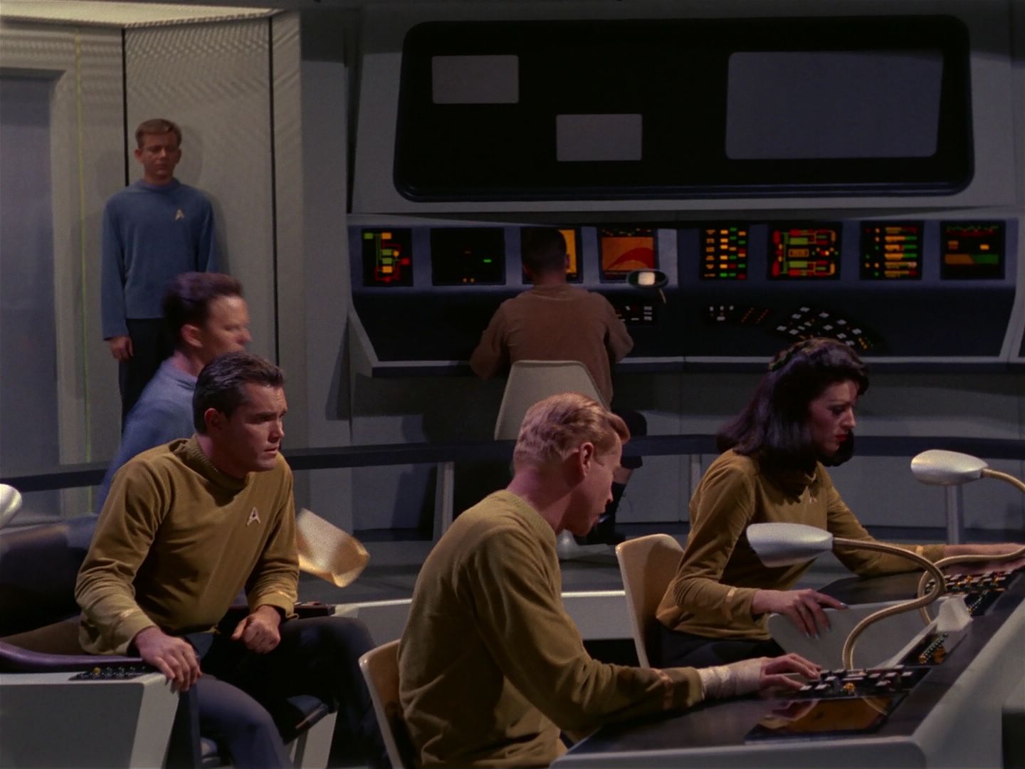 ariane179254_StarTrek_1x11_TheMenageriePart1_2141.jpg
