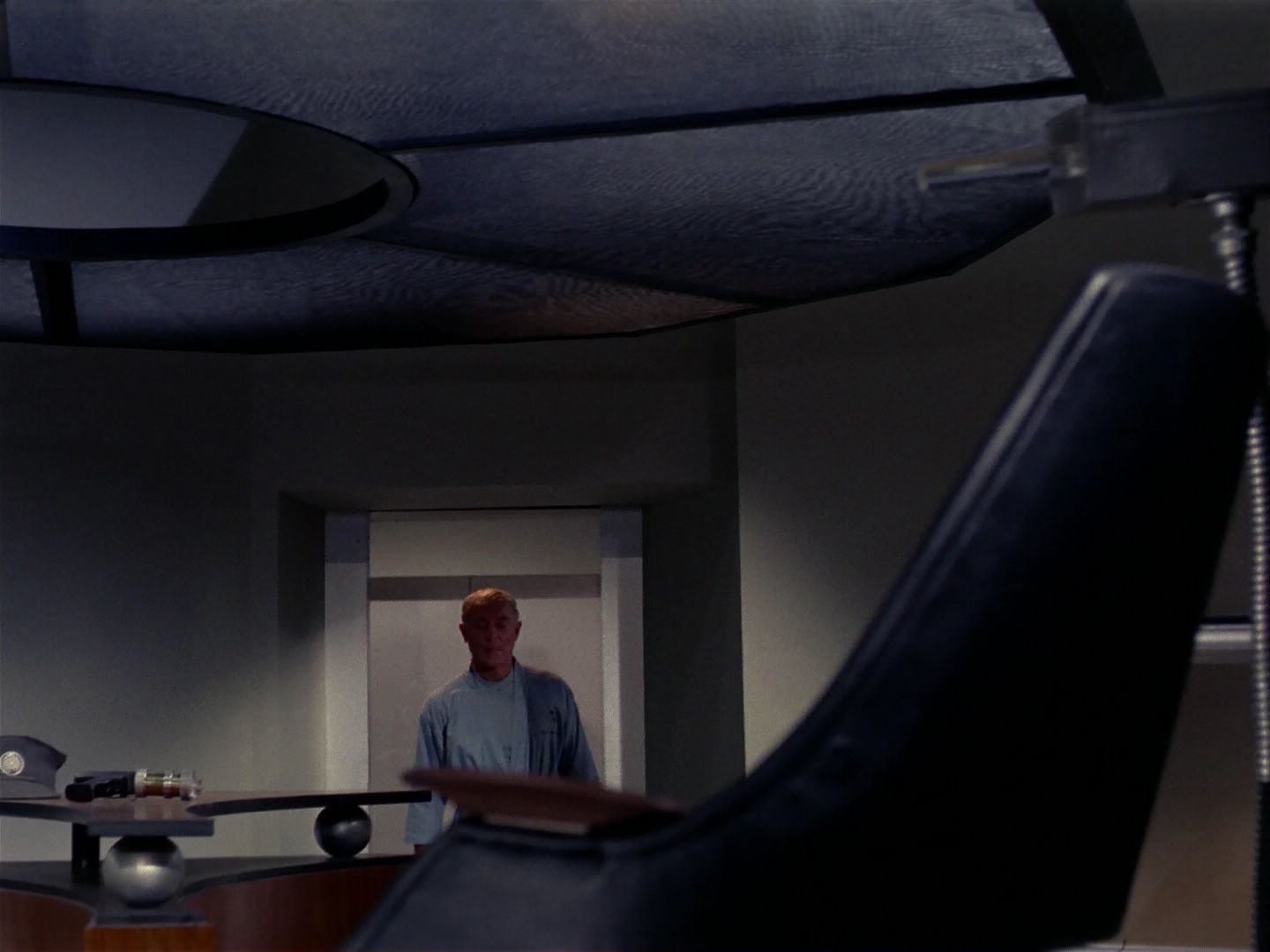ariane179254_StarTrek_1x11_TheMenageriePart1_2243.jpg
