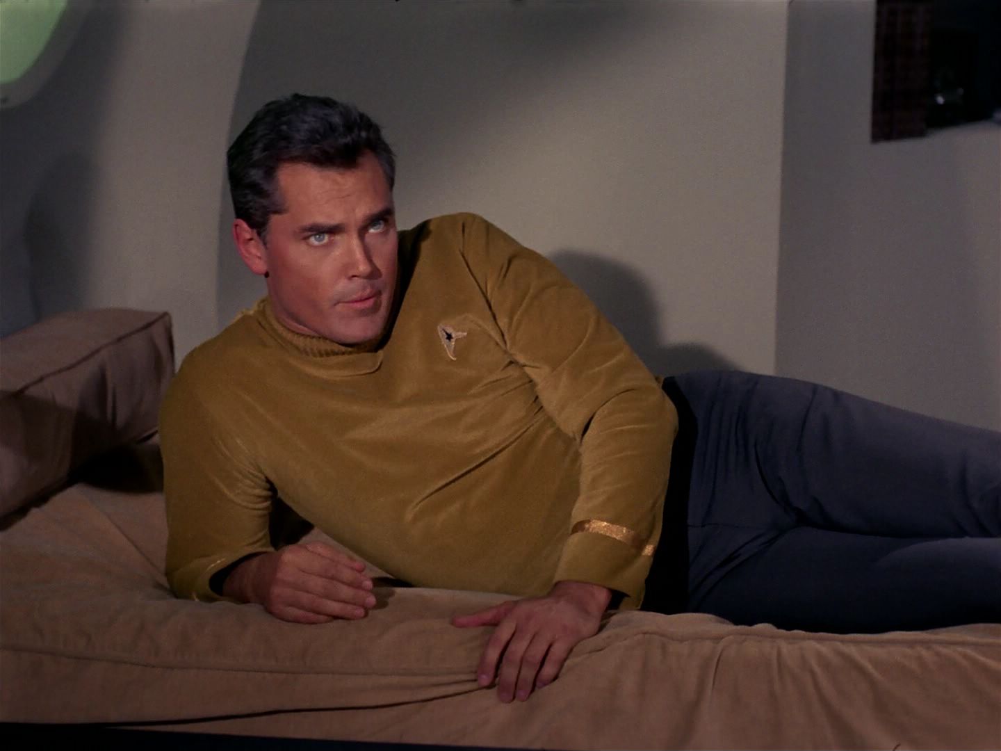 ariane179254_StarTrek_1x11_TheMenageriePart1_2256.jpg