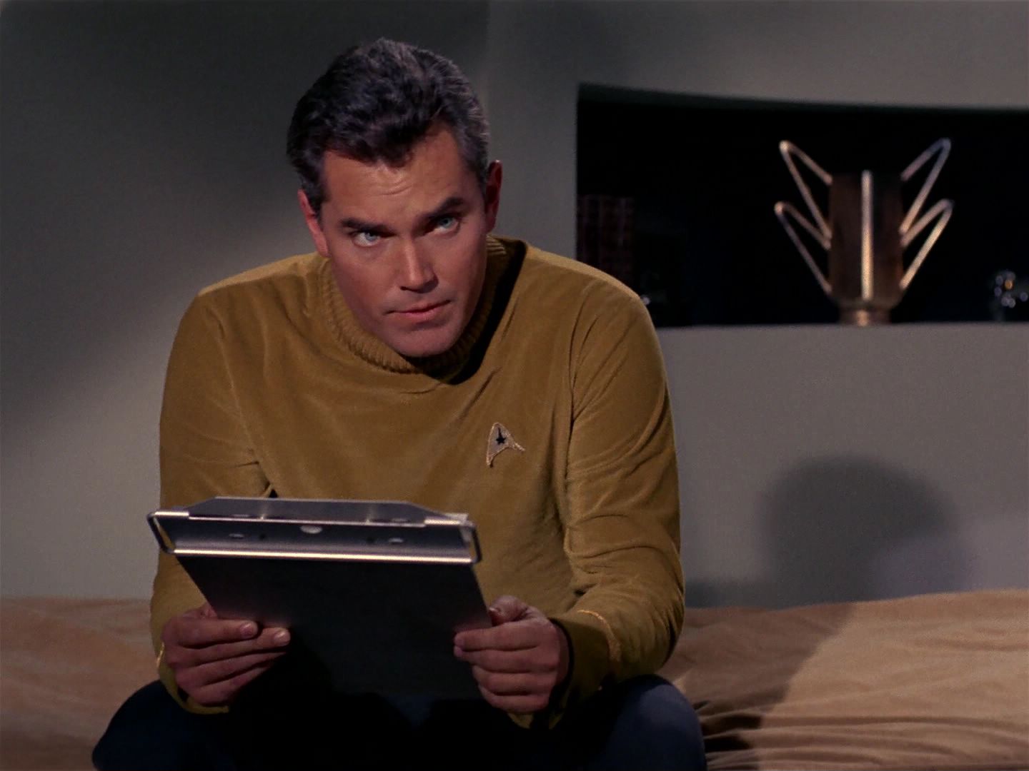 ariane179254_StarTrek_1x11_TheMenageriePart1_2289.jpg