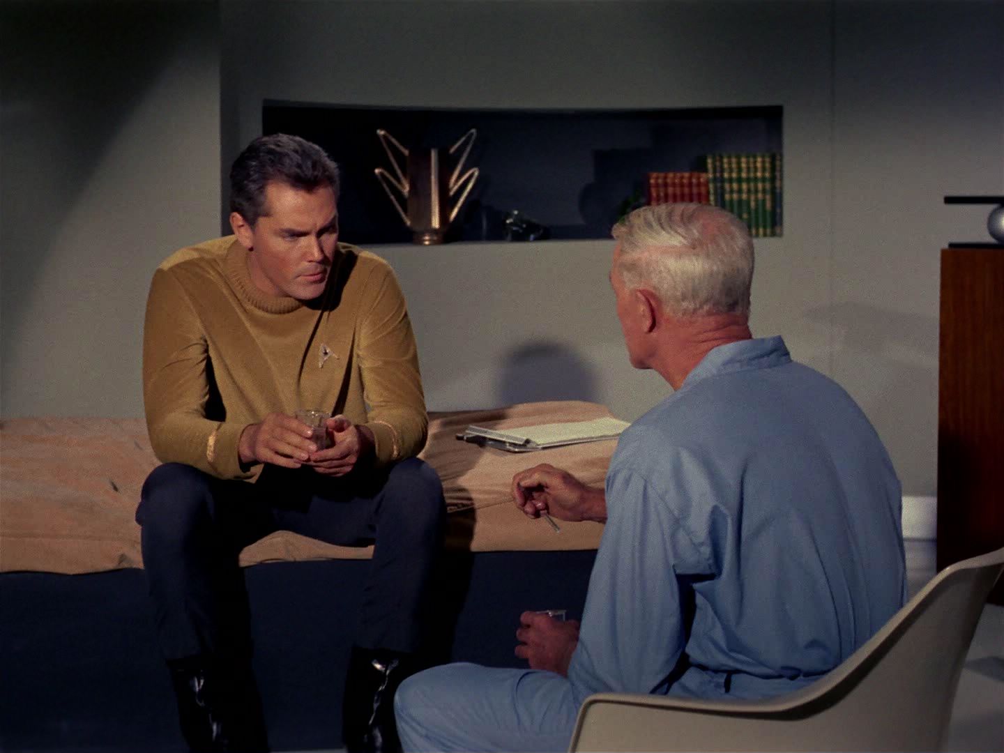 ariane179254_StarTrek_1x11_TheMenageriePart1_2323.jpg