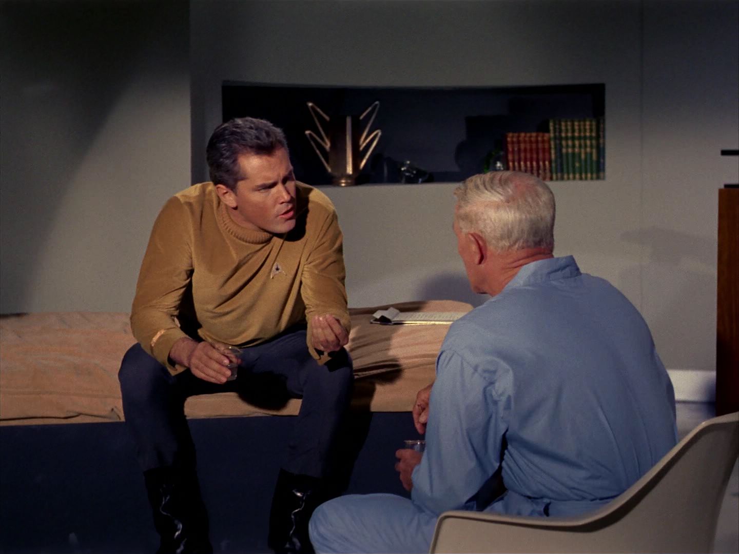 ariane179254_StarTrek_1x11_TheMenageriePart1_2423.jpg