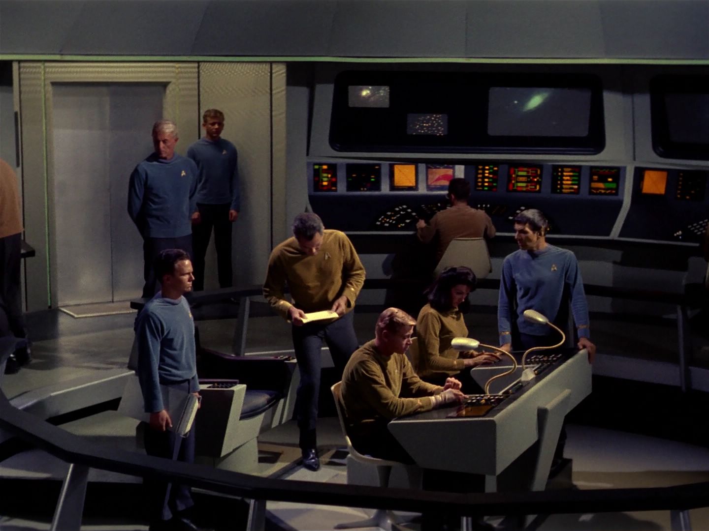 ariane179254_StarTrek_1x11_TheMenageriePart1_2502.jpg