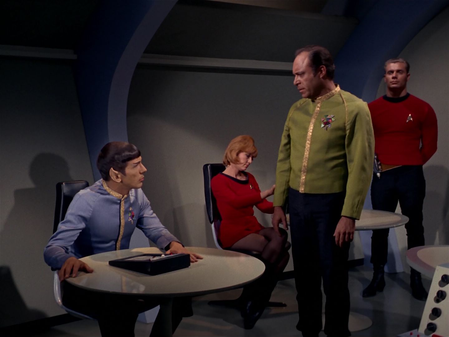 ariane179254_StarTrek_1x11_TheMenageriePart1_2583.jpg