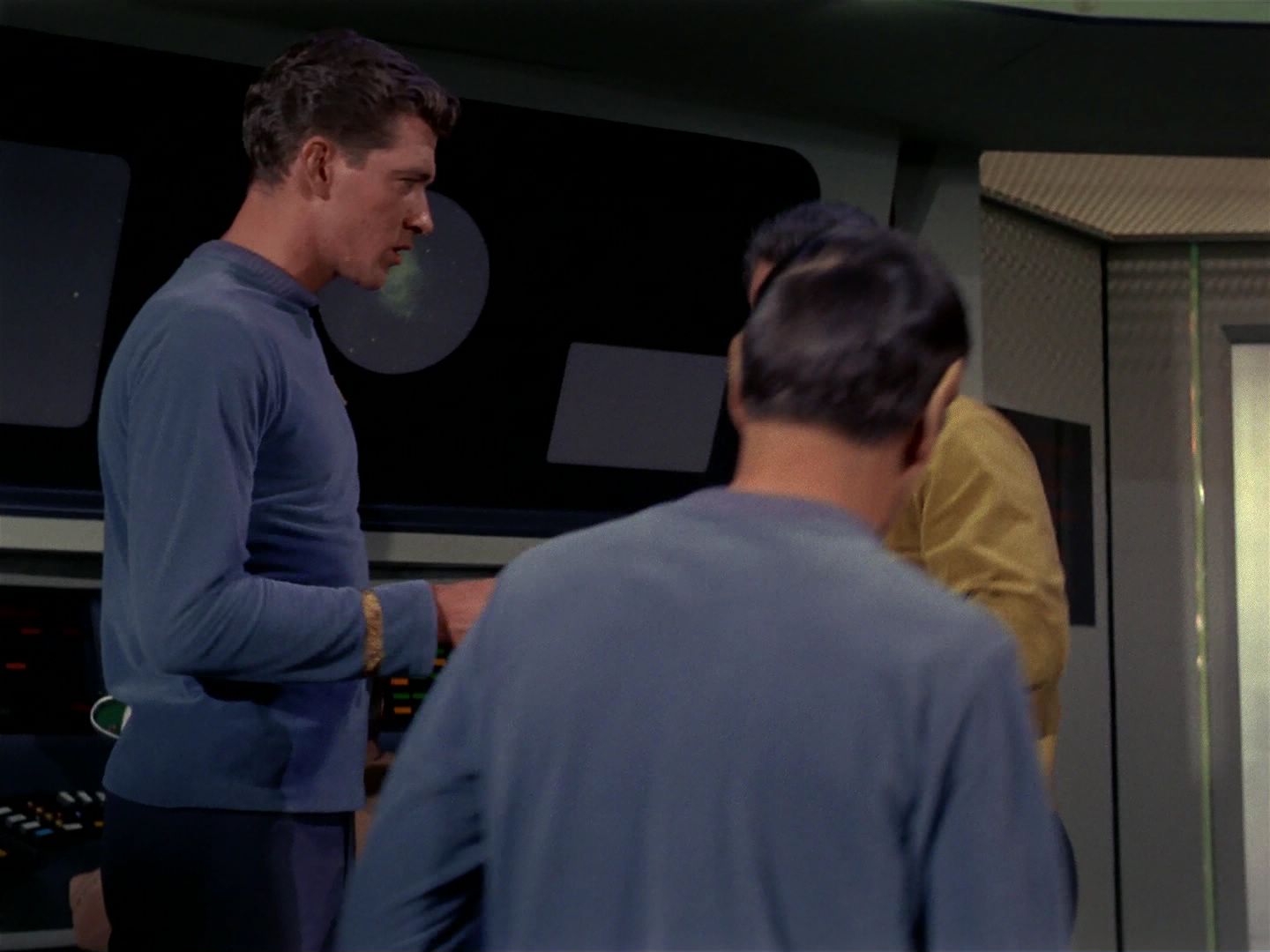 ariane179254_StarTrek_1x11_TheMenageriePart1_2675.jpg