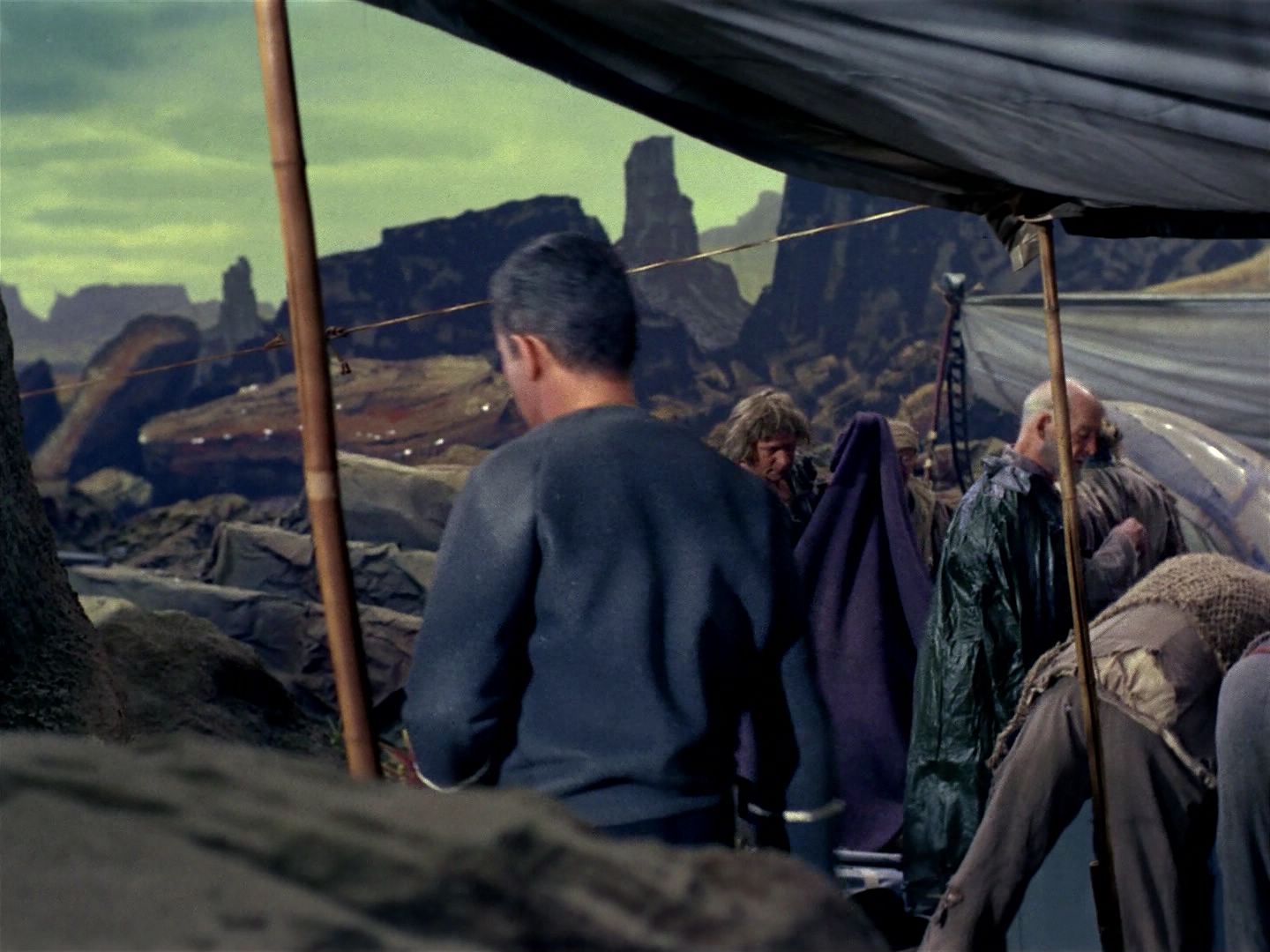 ariane179254_StarTrek_1x11_TheMenageriePart1_3107.jpg