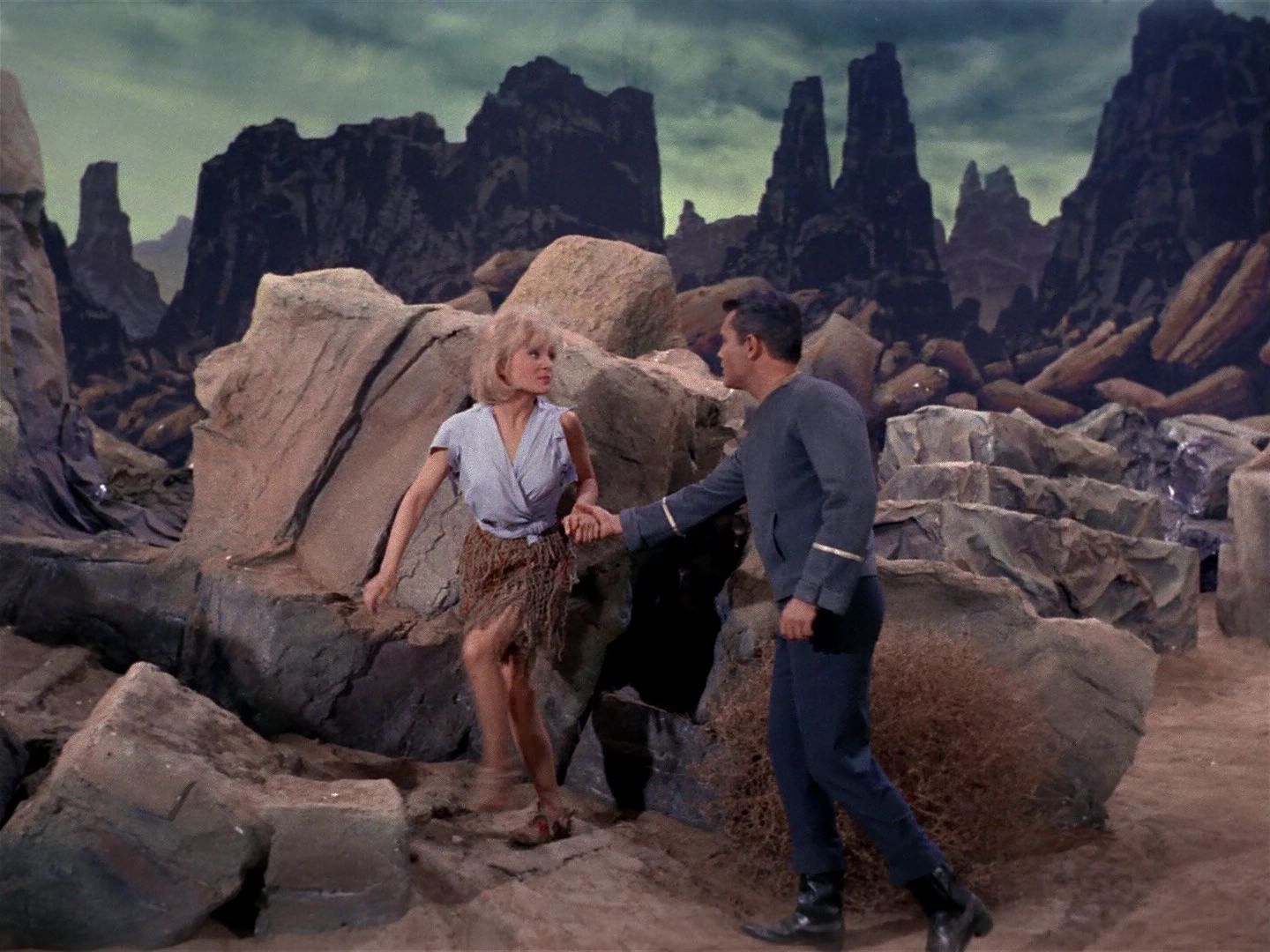 ariane179254_StarTrek_1x11_TheMenageriePart1_3119.jpg
