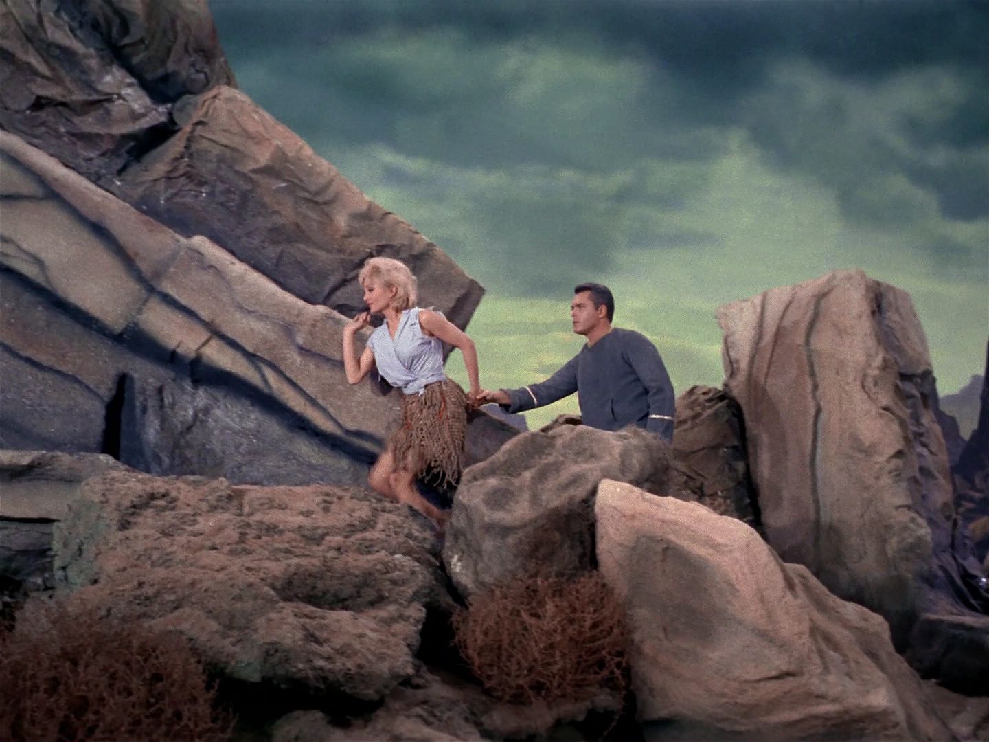 ariane179254_StarTrek_1x11_TheMenageriePart1_3125.jpg