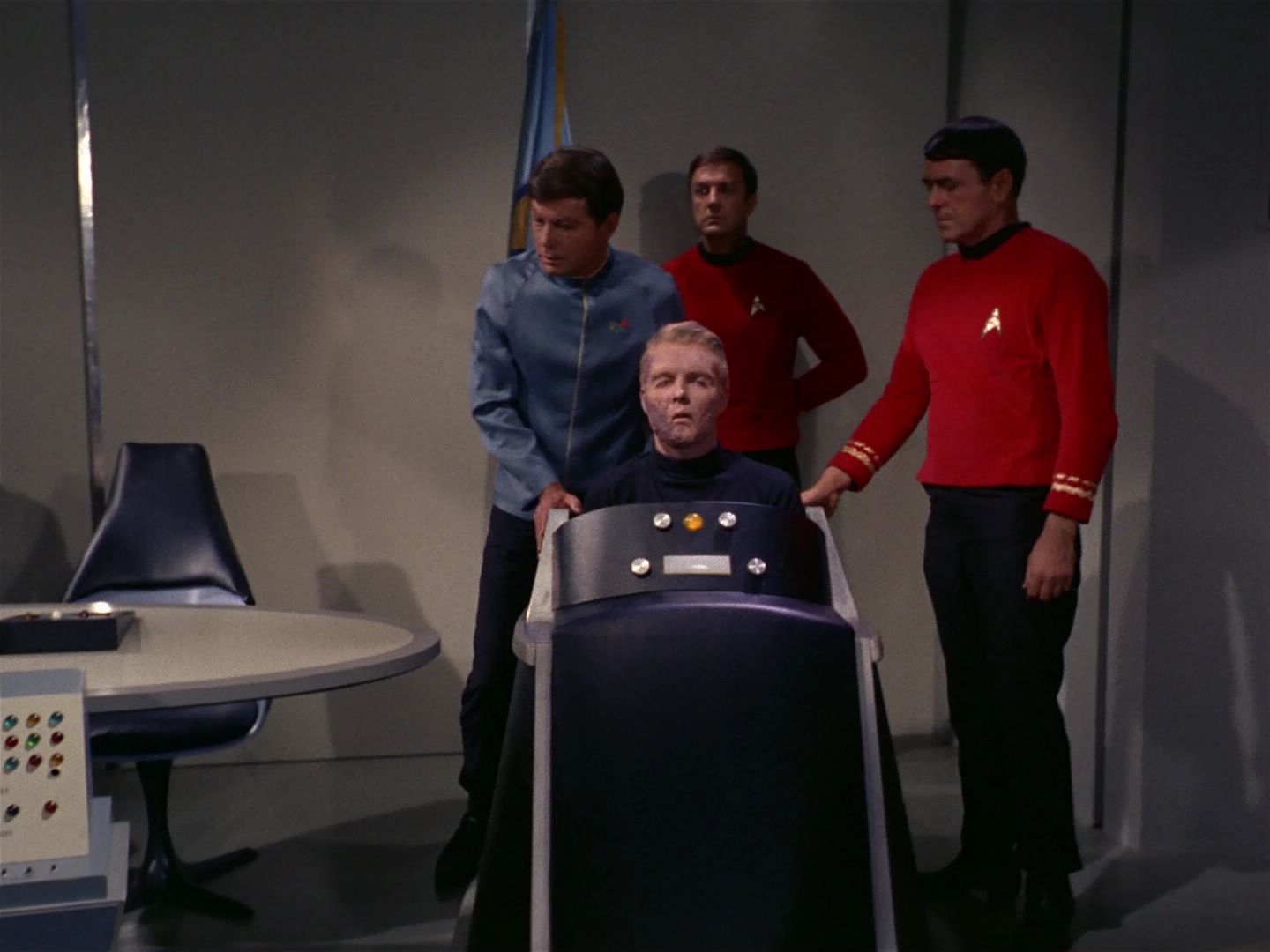 ariane179254_StarTrek_1x11_TheMenageriePart1_3379.jpg