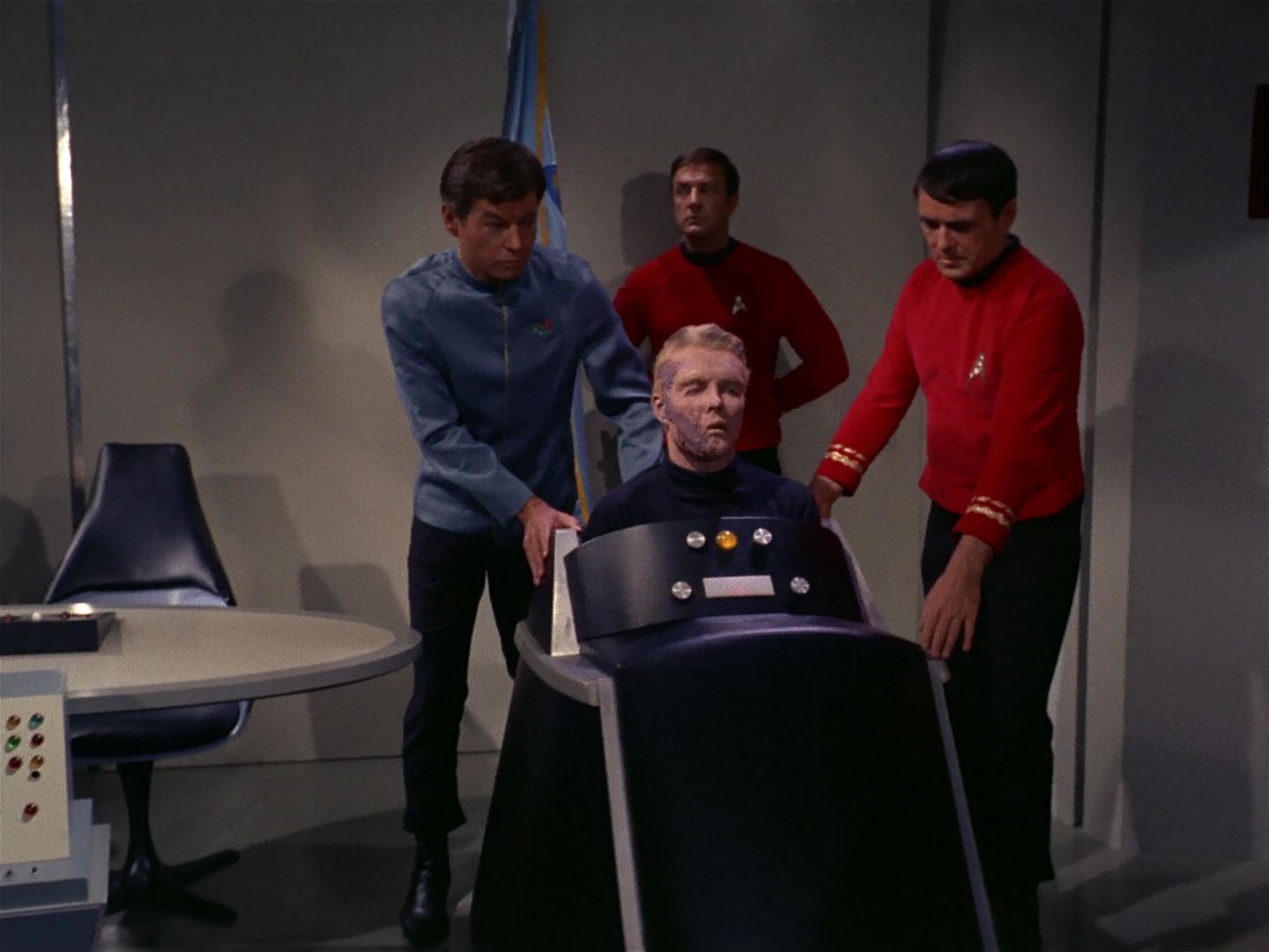 ariane179254_StarTrek_1x11_TheMenageriePart1_3380.jpg