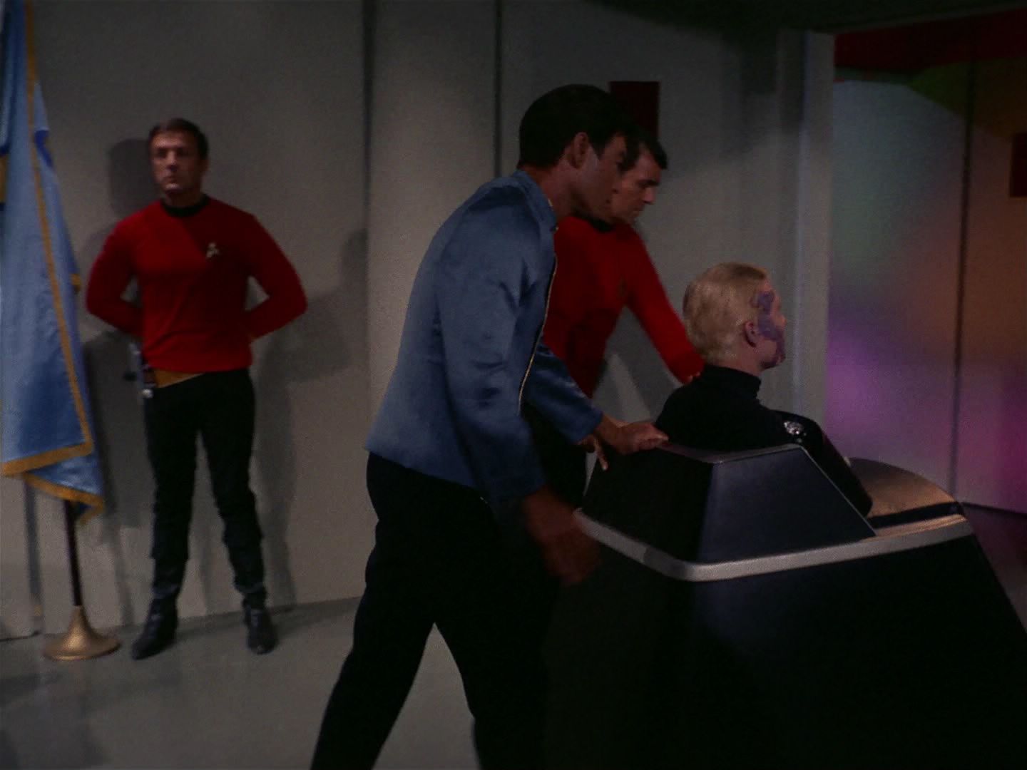 ariane179254_StarTrek_1x11_TheMenageriePart1_3384.jpg