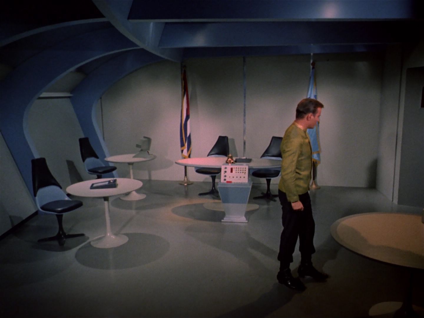 ariane179254_StarTrek_1x11_TheMenageriePart1_3480.jpg