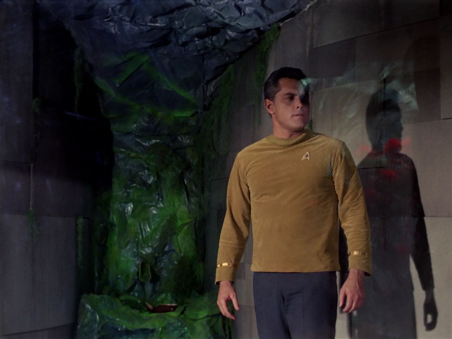 ariane179254_StarTrek_1x12_TheMenageriePart2_0412.jpg
