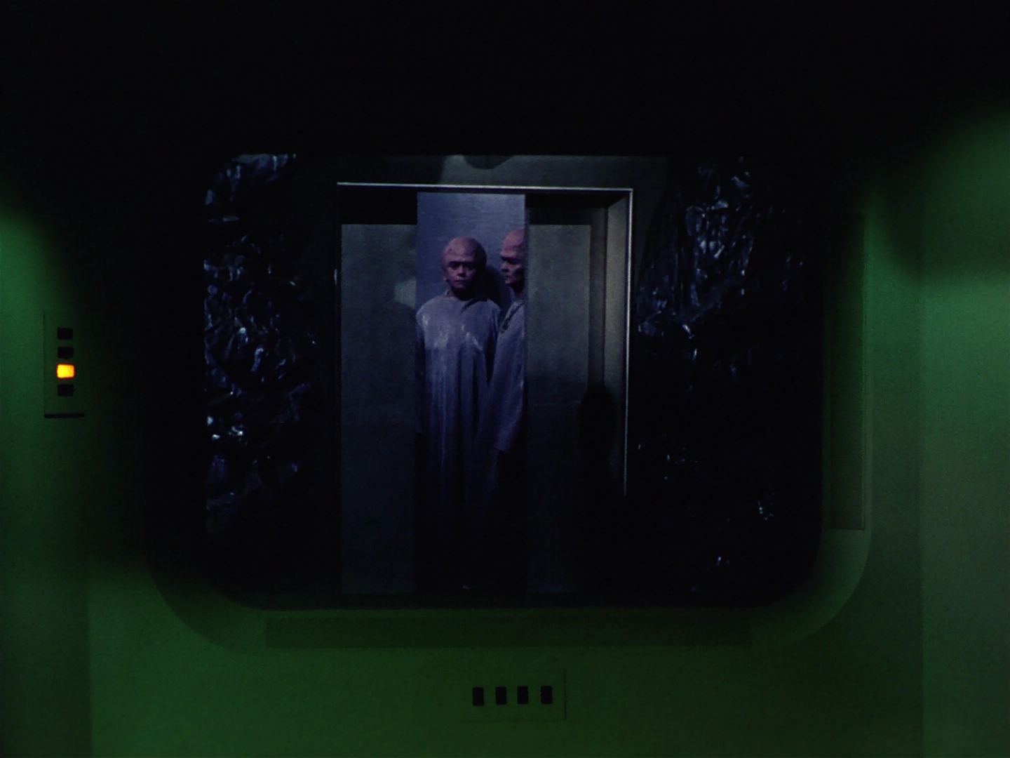 ariane179254_StarTrek_1x12_TheMenageriePart2_0975.jpg