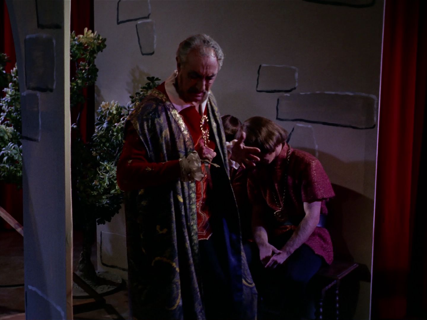ariane179254_StarTrek_1x13_TheConscienceOfTheKing_0063.jpg