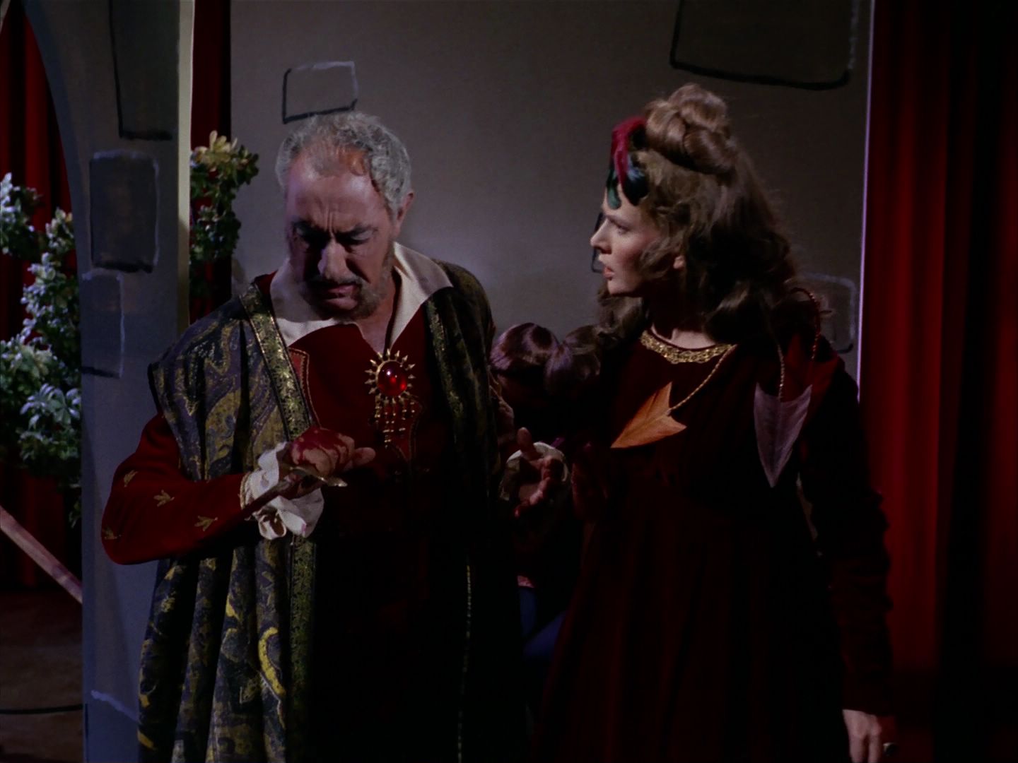 ariane179254_StarTrek_1x13_TheConscienceOfTheKing_0065.jpg