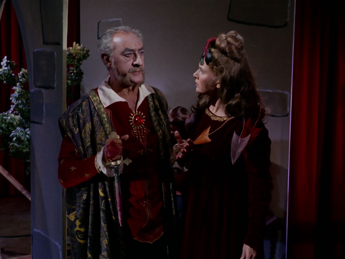 ariane179254_StarTrek_1x13_TheConscienceOfTheKing_0075.jpg