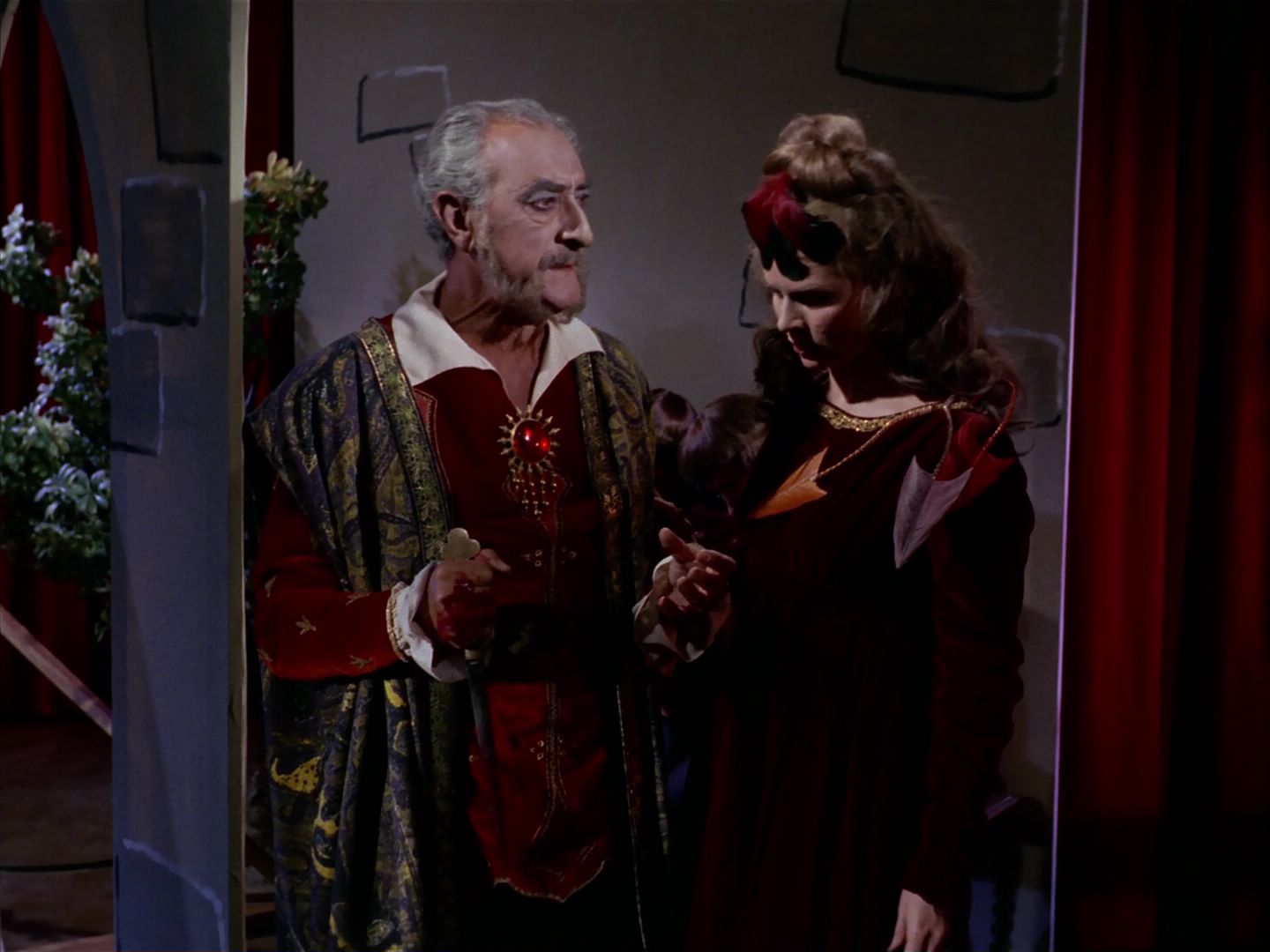 ariane179254_StarTrek_1x13_TheConscienceOfTheKing_0082.jpg