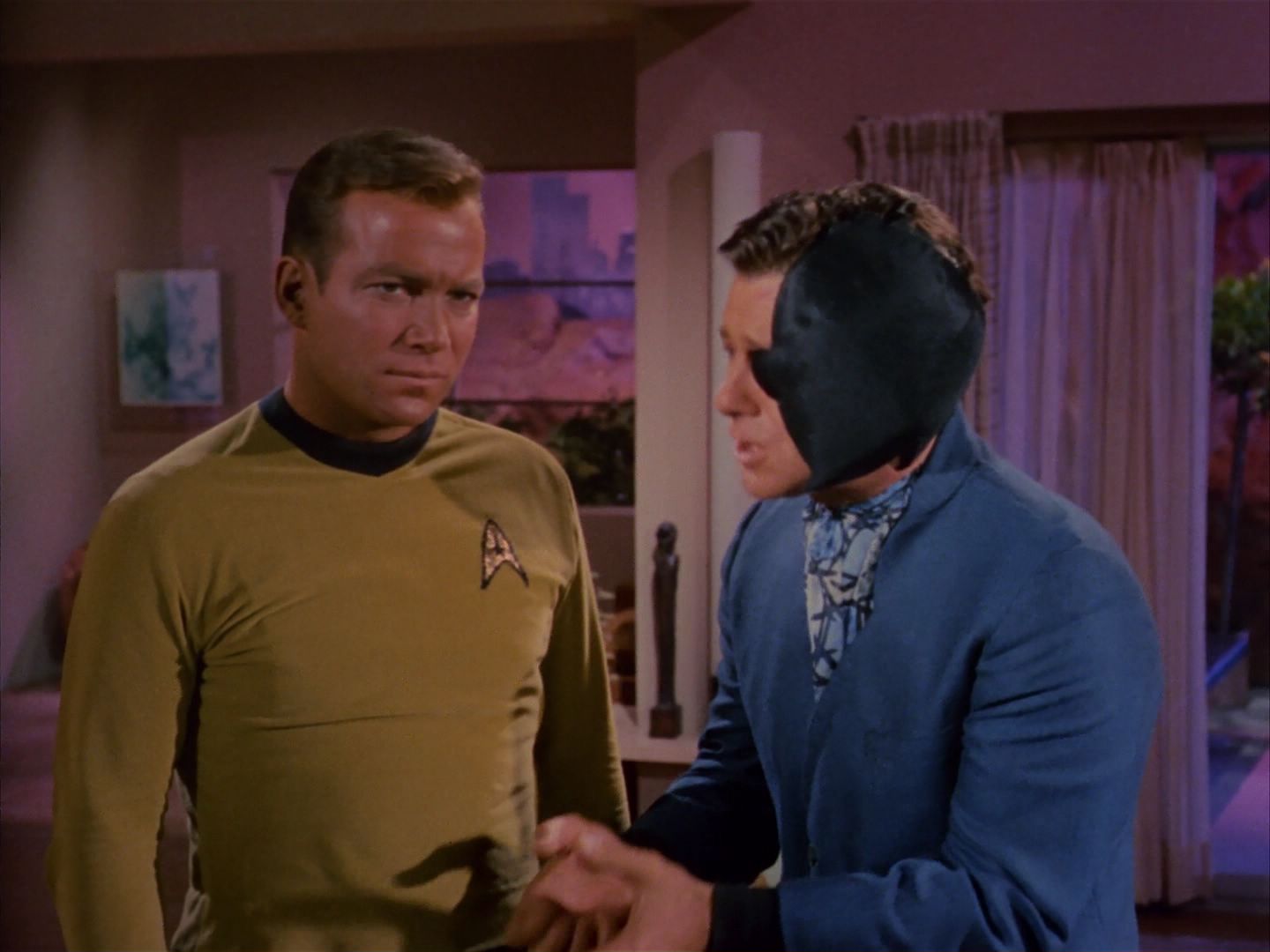 ariane179254_StarTrek_1x13_TheConscienceOfTheKing_0240.jpg