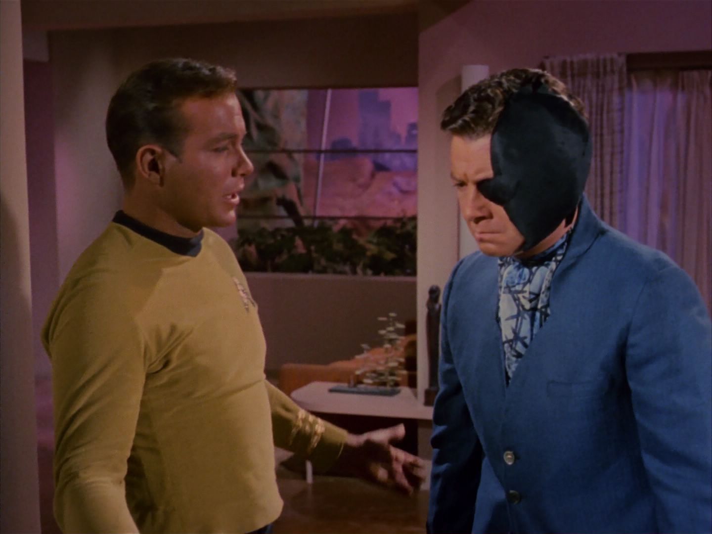 ariane179254_StarTrek_1x13_TheConscienceOfTheKing_0265.jpg