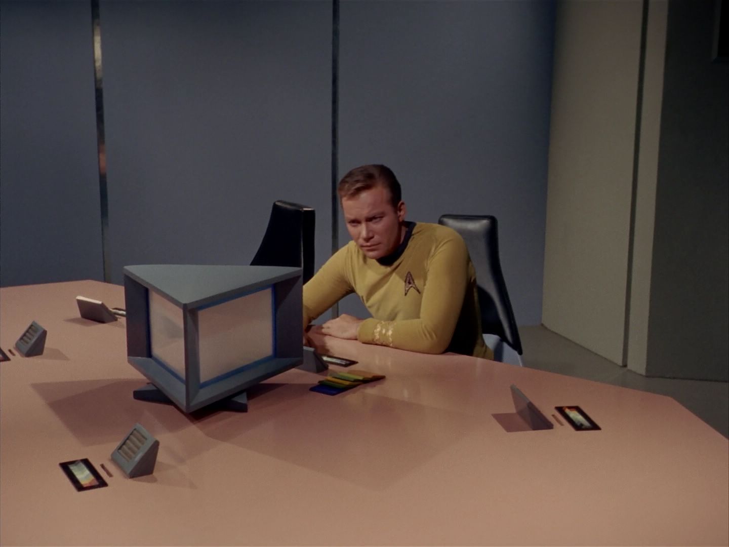 ariane179254_StarTrek_1x13_TheConscienceOfTheKing_0281.jpg