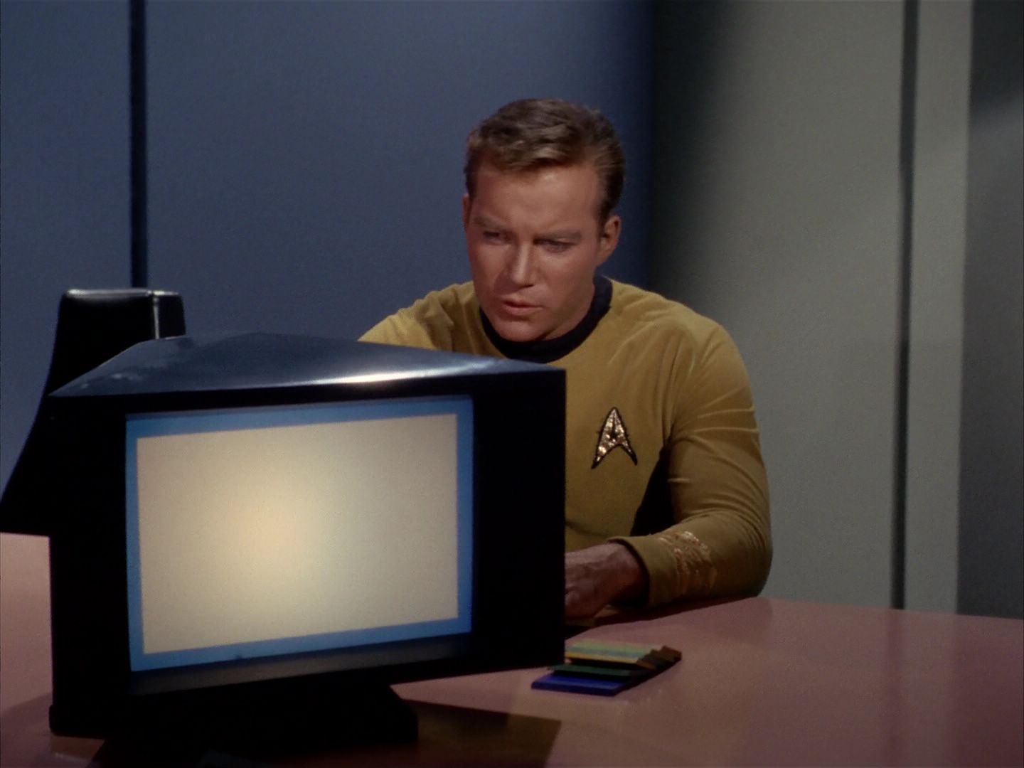 ariane179254_StarTrek_1x13_TheConscienceOfTheKing_0403.jpg