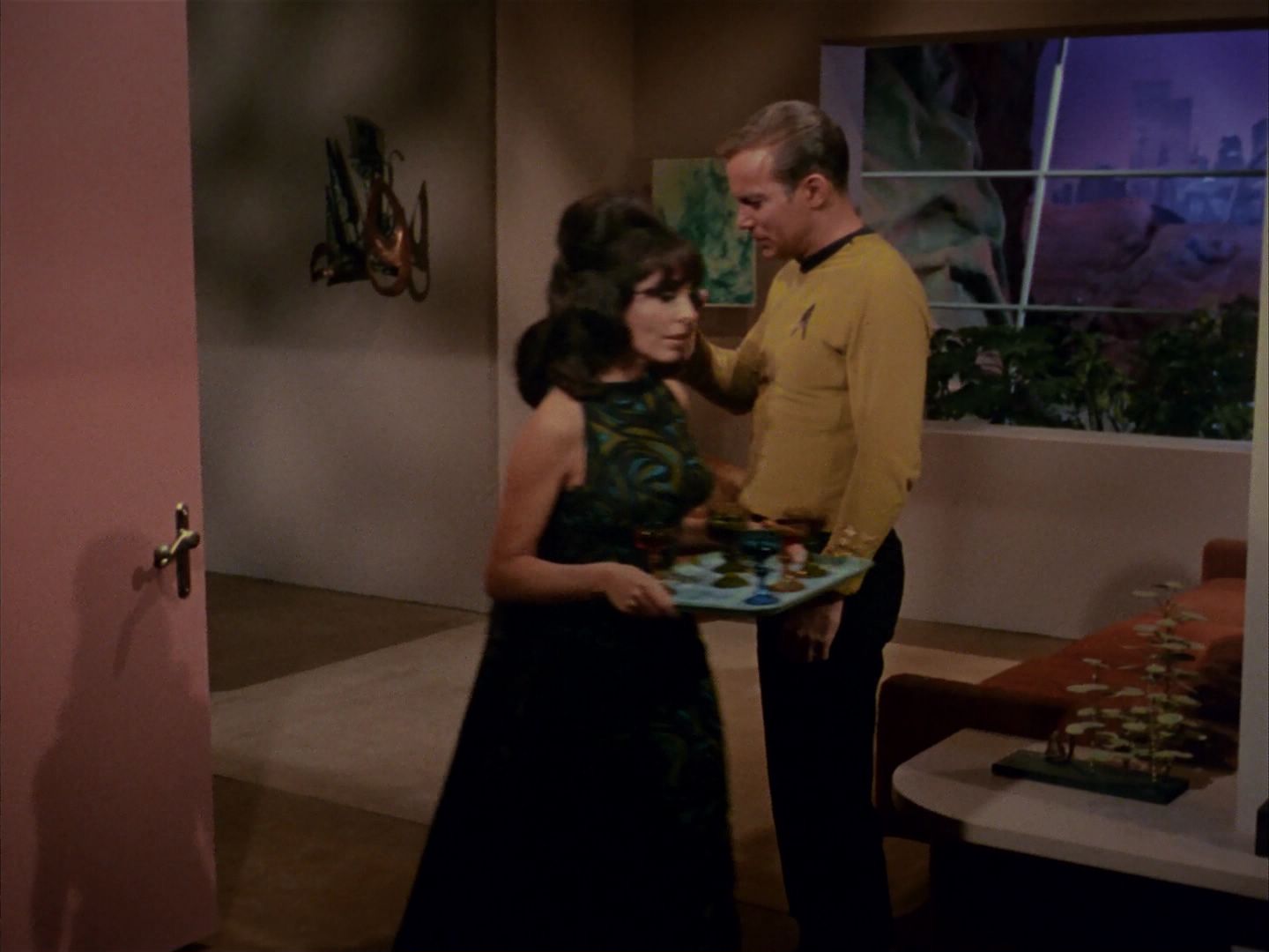 ariane179254_StarTrek_1x13_TheConscienceOfTheKing_0475.jpg