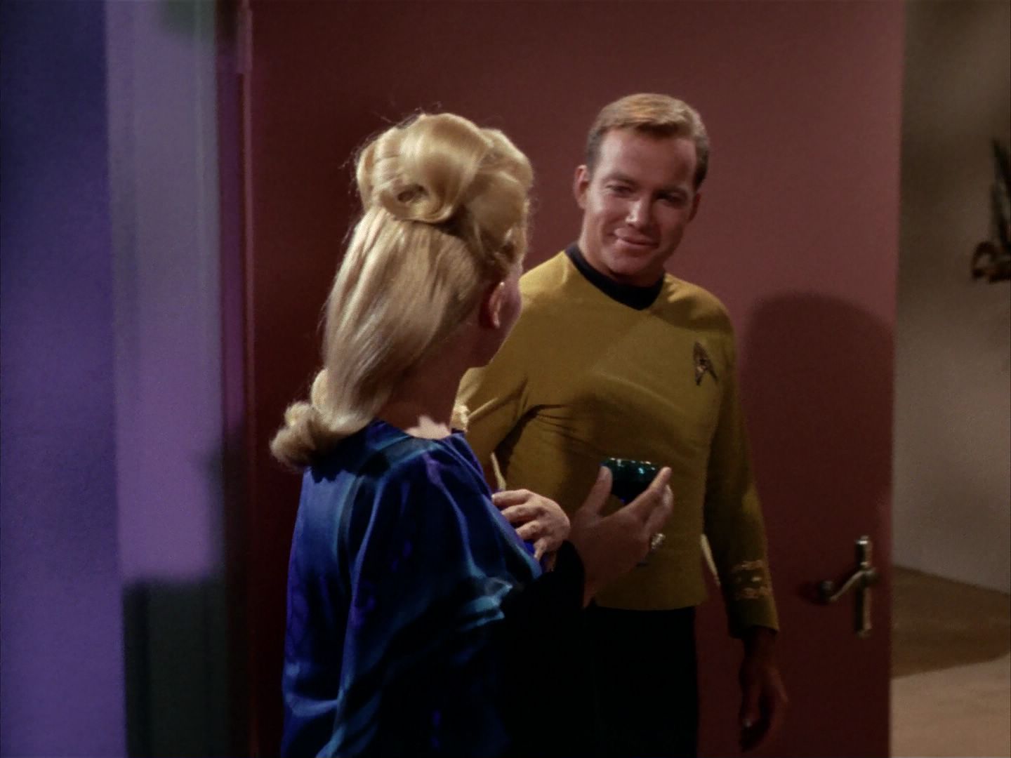 ariane179254_StarTrek_1x13_TheConscienceOfTheKing_0512.jpg