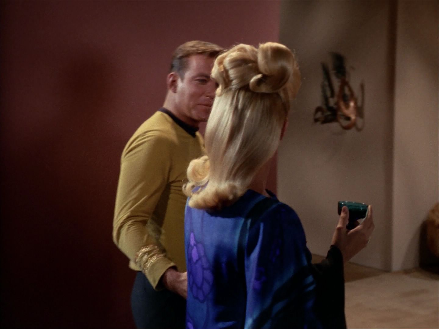 ariane179254_StarTrek_1x13_TheConscienceOfTheKing_0513.jpg