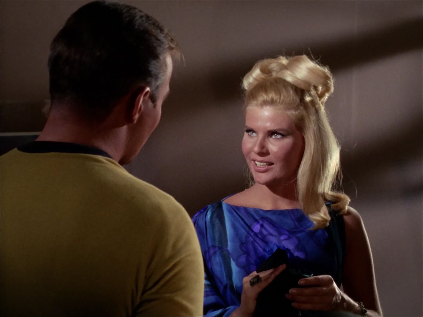 ariane179254_StarTrek_1x13_TheConscienceOfTheKing_0532.jpg