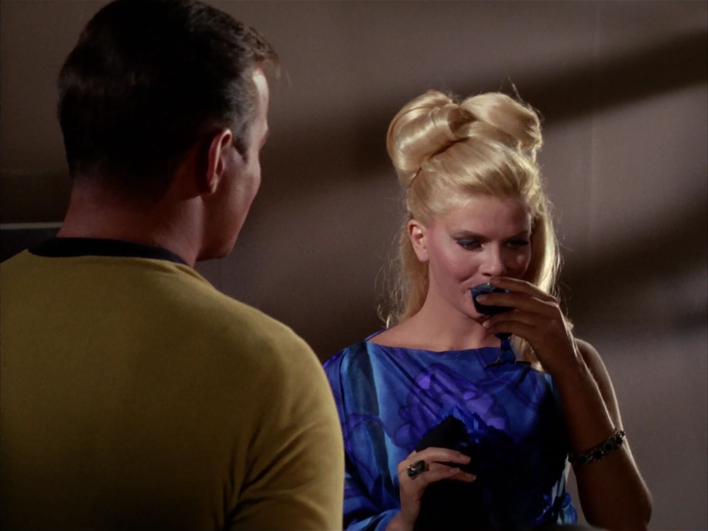 ariane179254_StarTrek_1x13_TheConscienceOfTheKing_0552.jpg