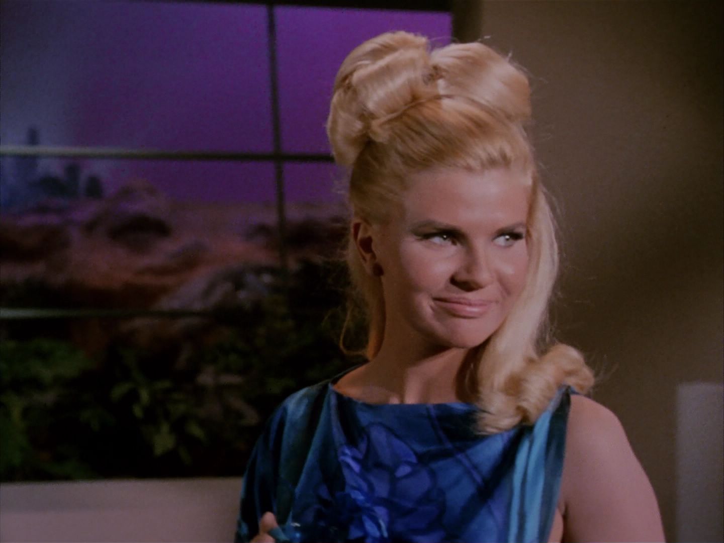 ariane179254_StarTrek_1x13_TheConscienceOfTheKing_0651.jpg