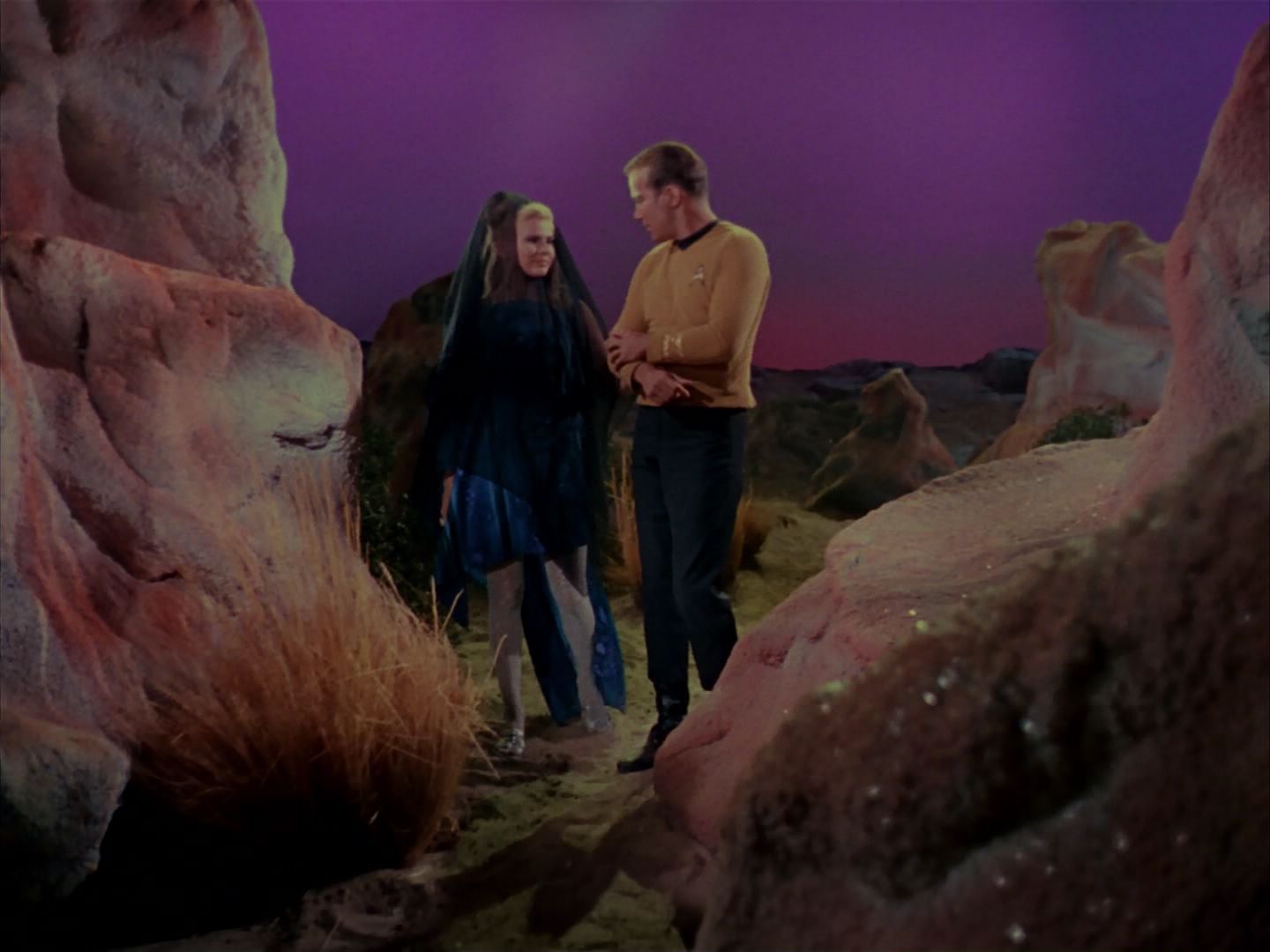 ariane179254_StarTrek_1x13_TheConscienceOfTheKing_0660.jpg
