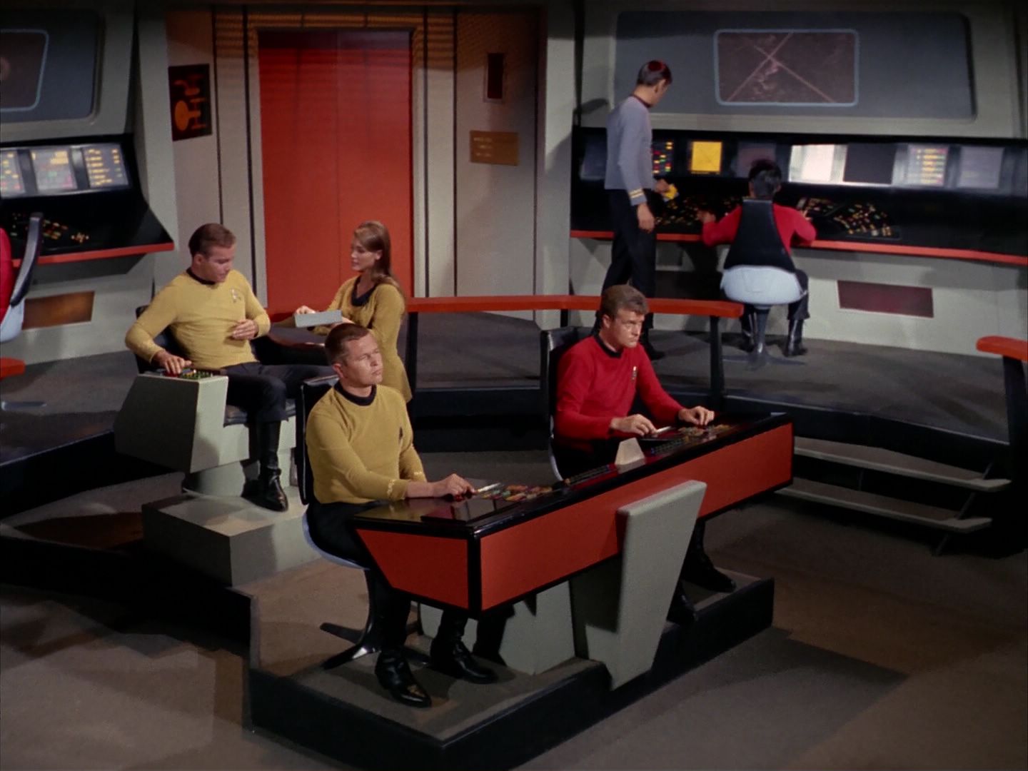 ariane179254_StarTrek_1x13_TheConscienceOfTheKing_0835.jpg