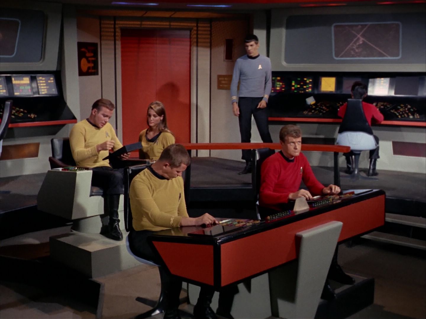 ariane179254_StarTrek_1x13_TheConscienceOfTheKing_0837.jpg