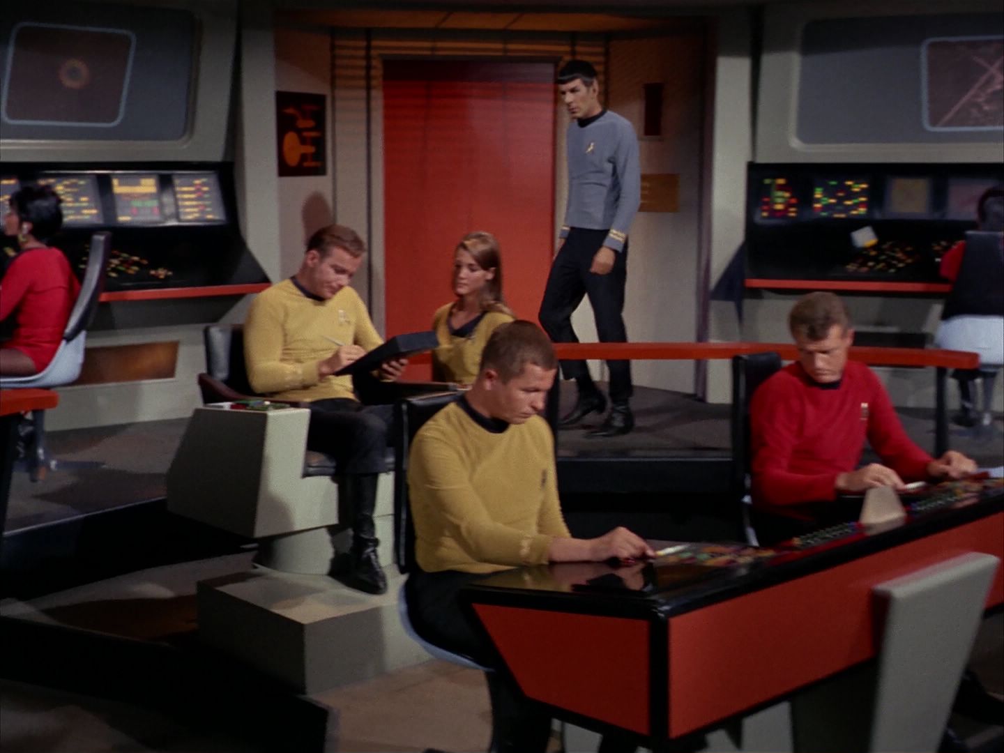 ariane179254_StarTrek_1x13_TheConscienceOfTheKing_0838.jpg