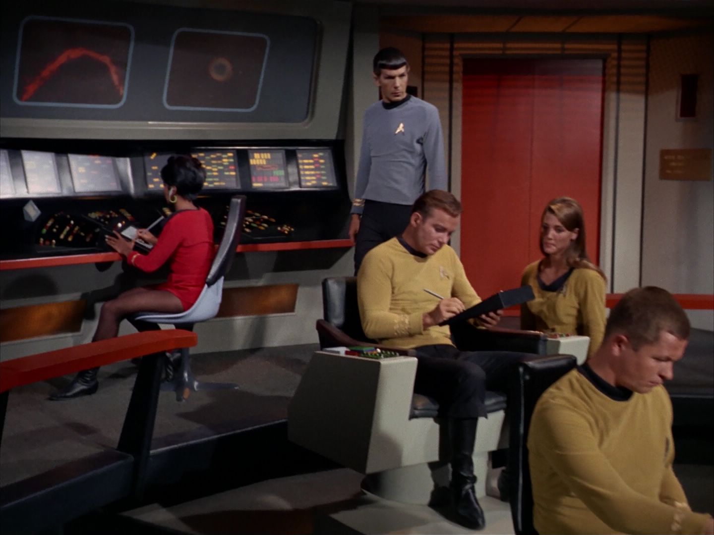 ariane179254_StarTrek_1x13_TheConscienceOfTheKing_0840.jpg