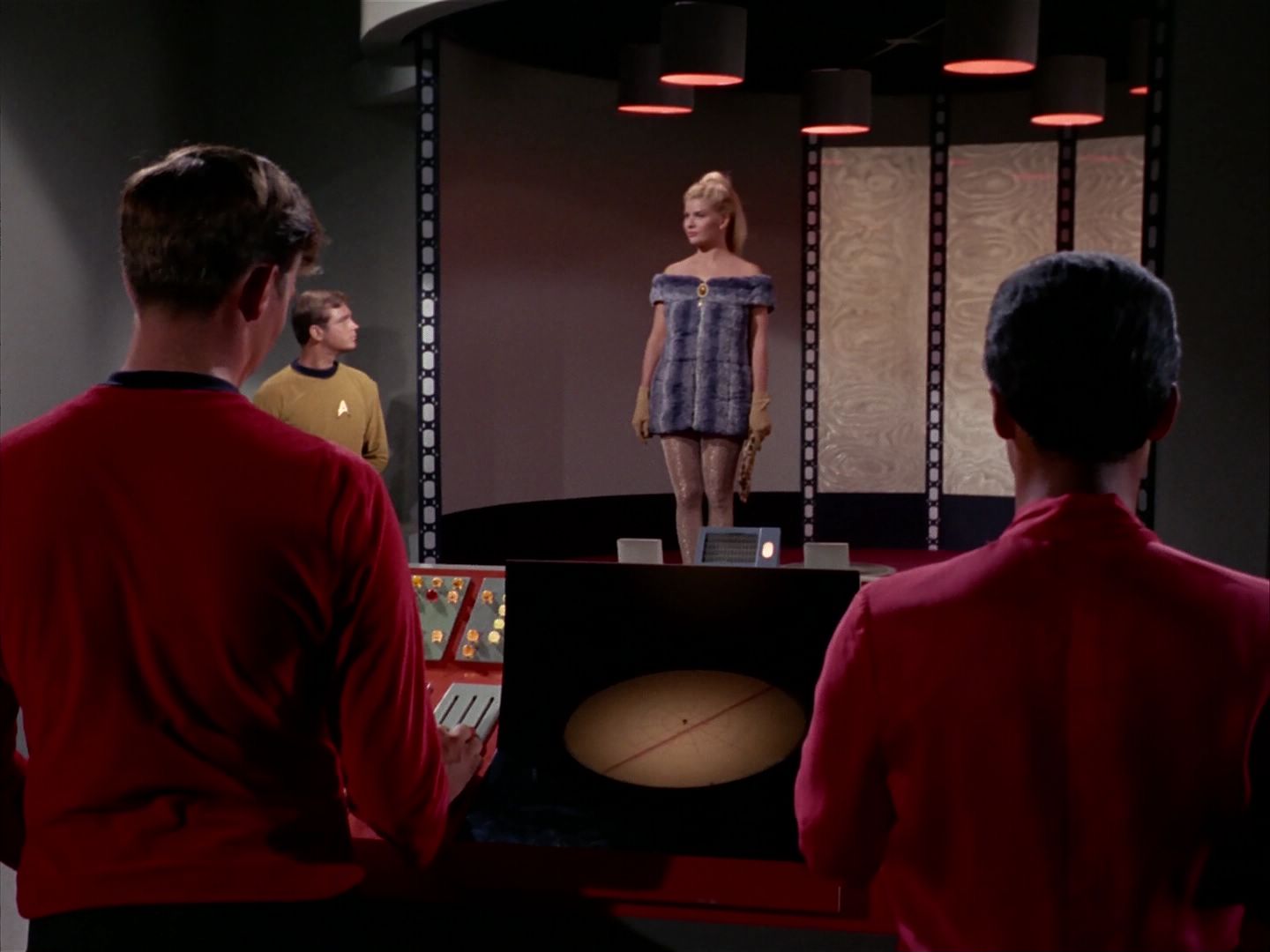 ariane179254_StarTrek_1x13_TheConscienceOfTheKing_0867.jpg