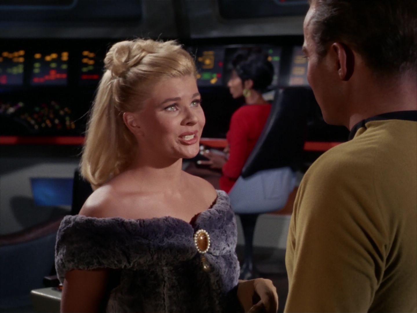 ariane179254_StarTrek_1x13_TheConscienceOfTheKing_0928.jpg